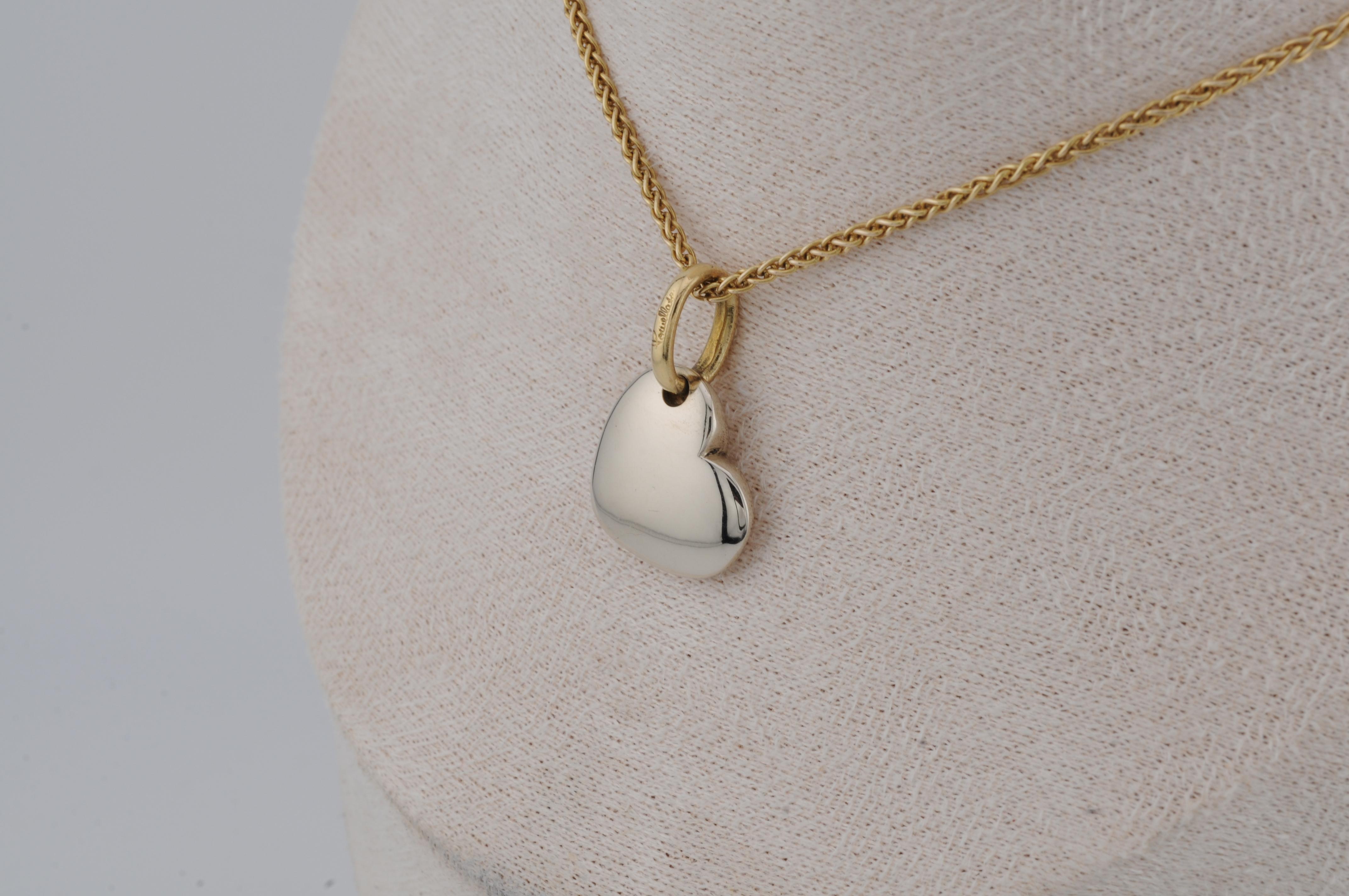 Ciondolo a forma di cuore di Pomellato in oro bianco 18 carati in vendita 1