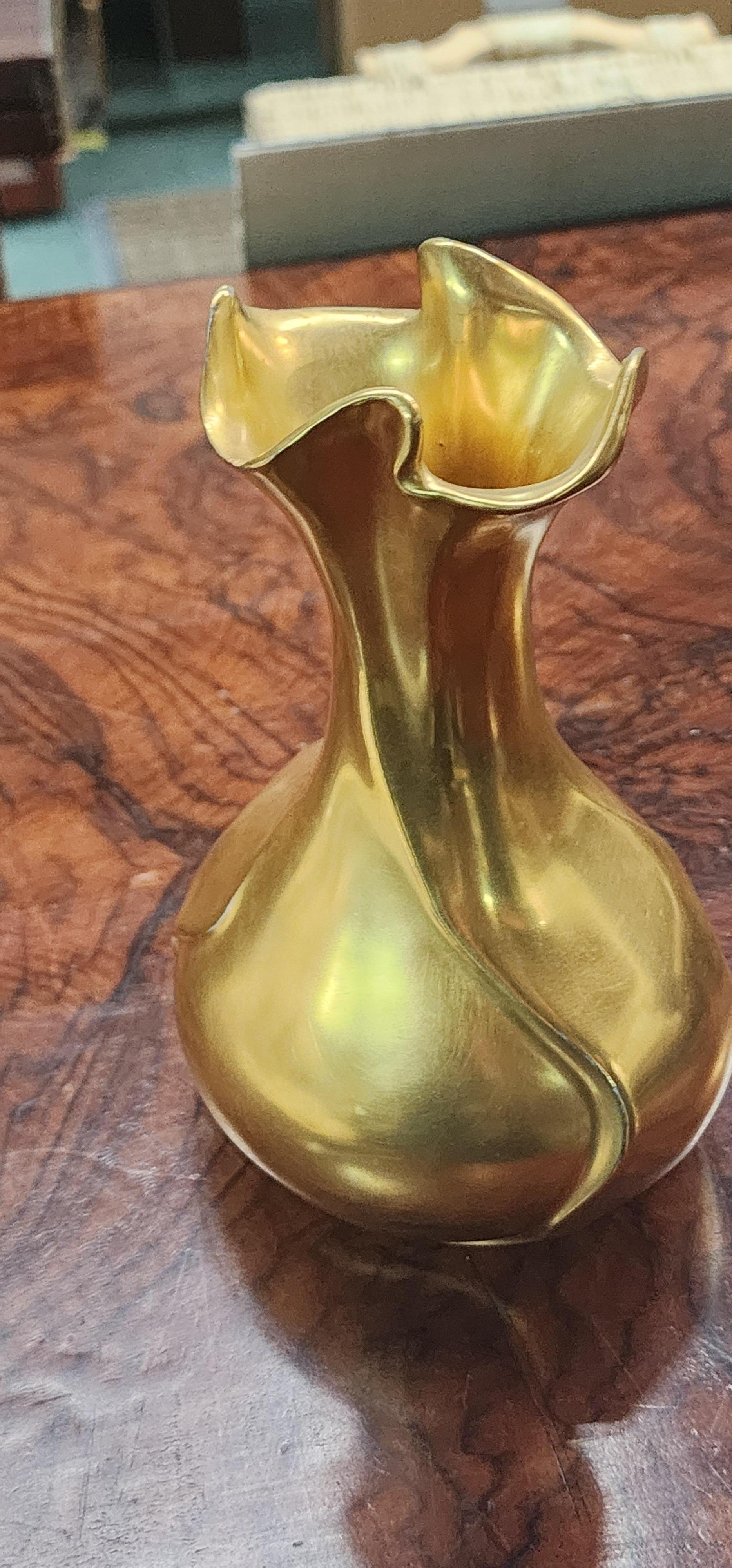 Gold Porcelain Art Nouveau Vase  For Sale 2