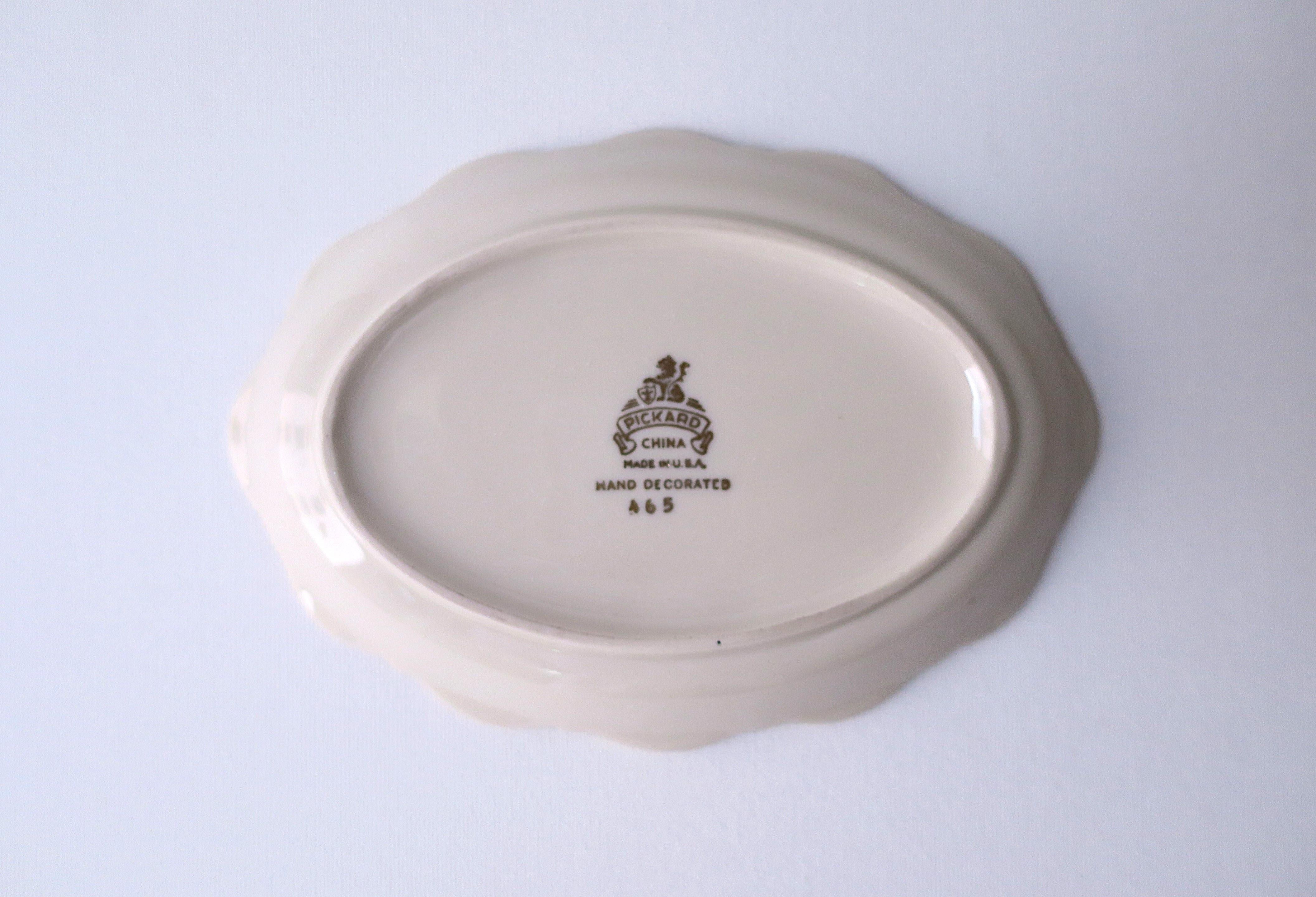 Gold Porcelain Jewelry Dish For Sale 4