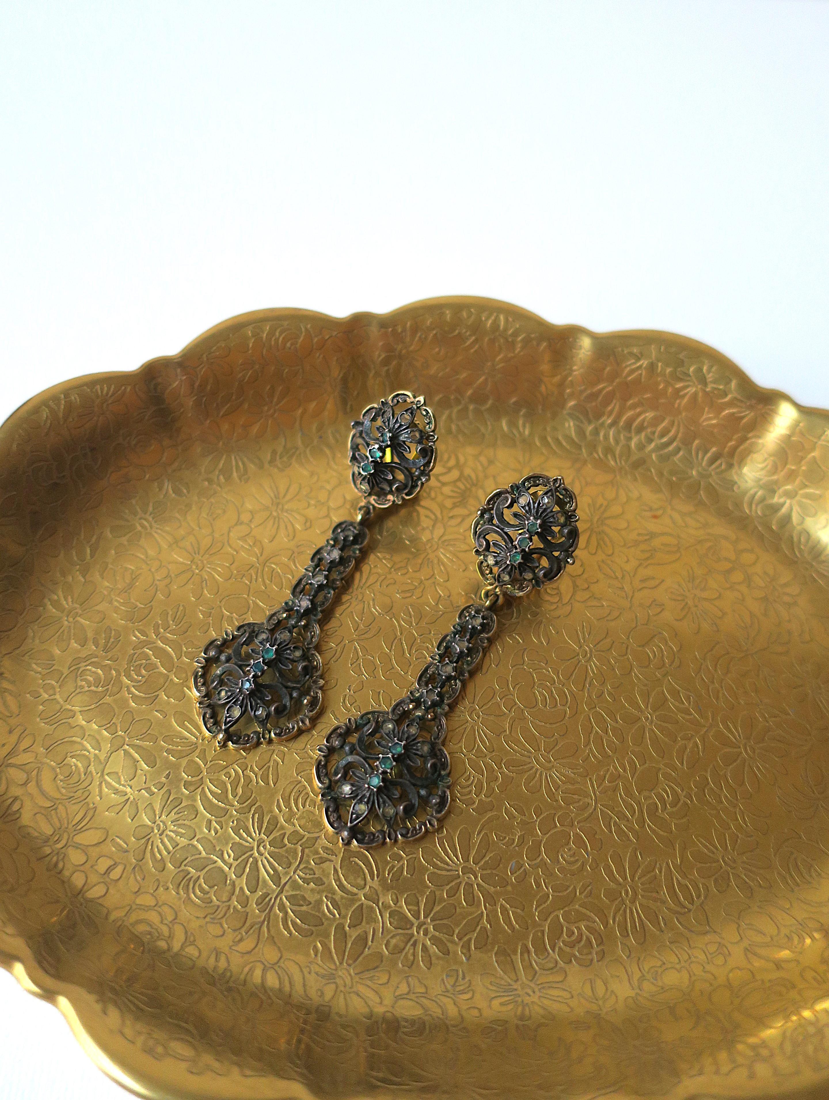 20th Century Gold Porcelain Jewelry Dish For Sale
