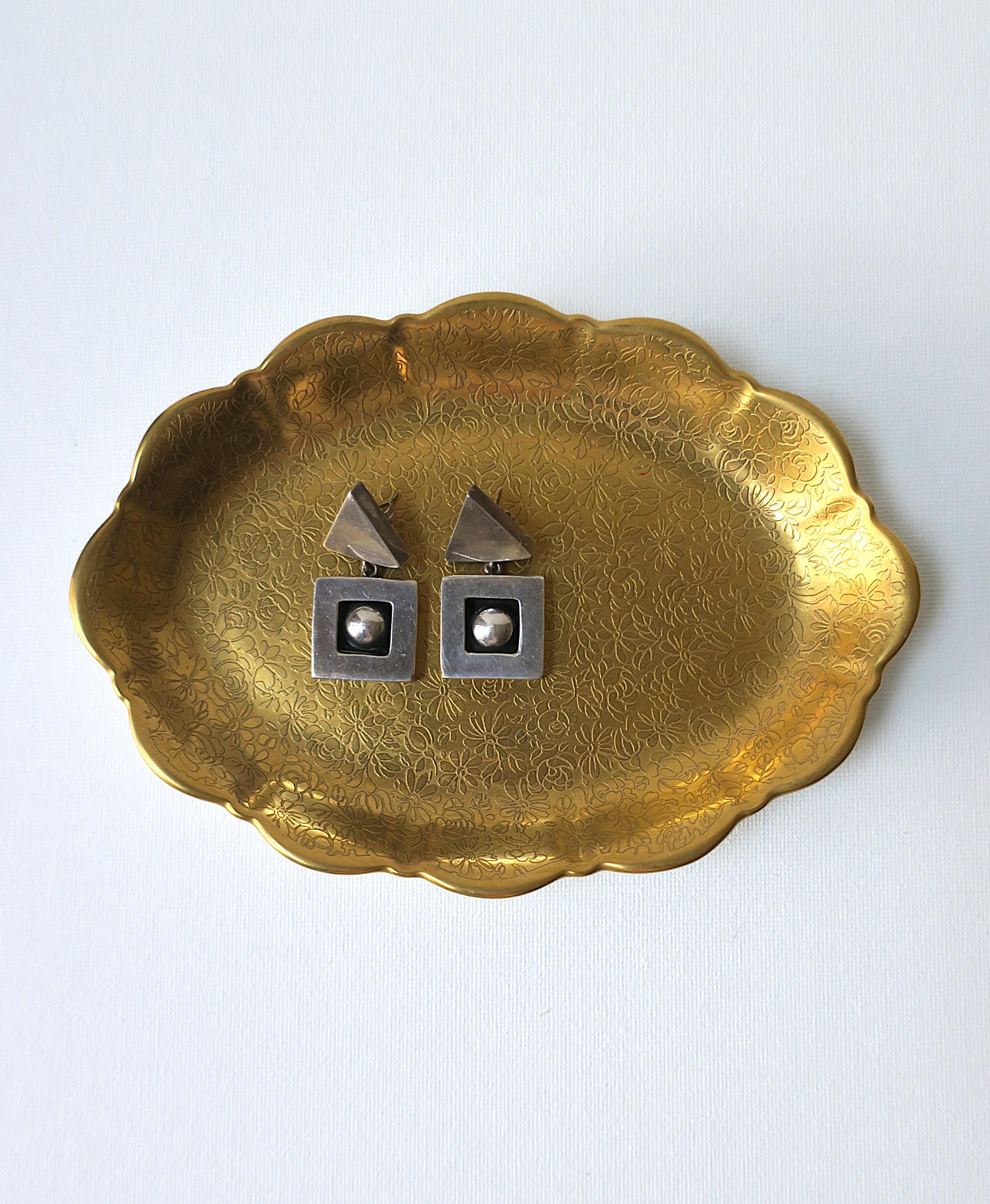 Gold Porcelain Jewelry Dish For Sale 1