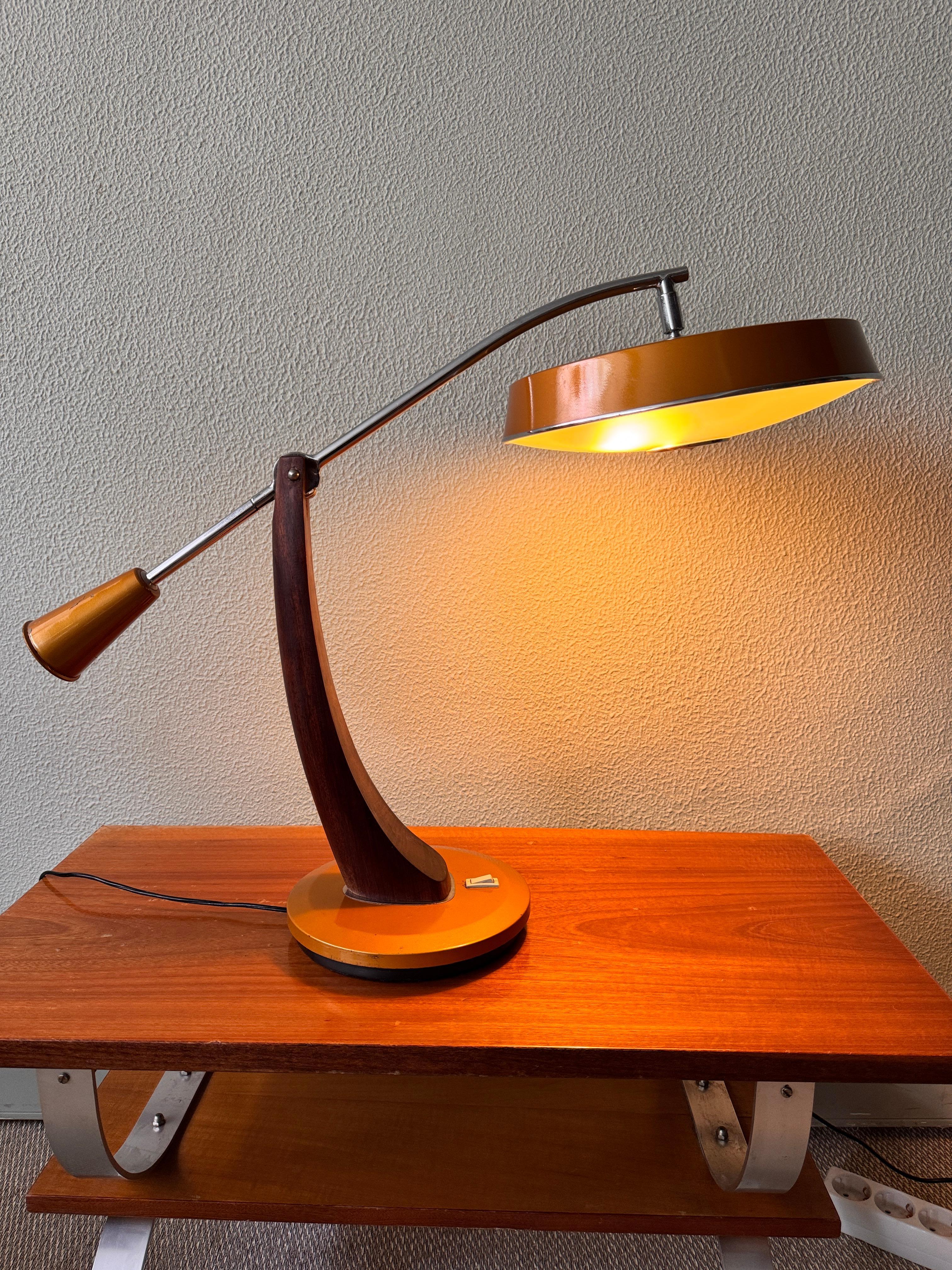 Métal Lampe de bureau Presidente « Pendulum », de Luis Perez de la Oliva pour Fase, 1963 en vente