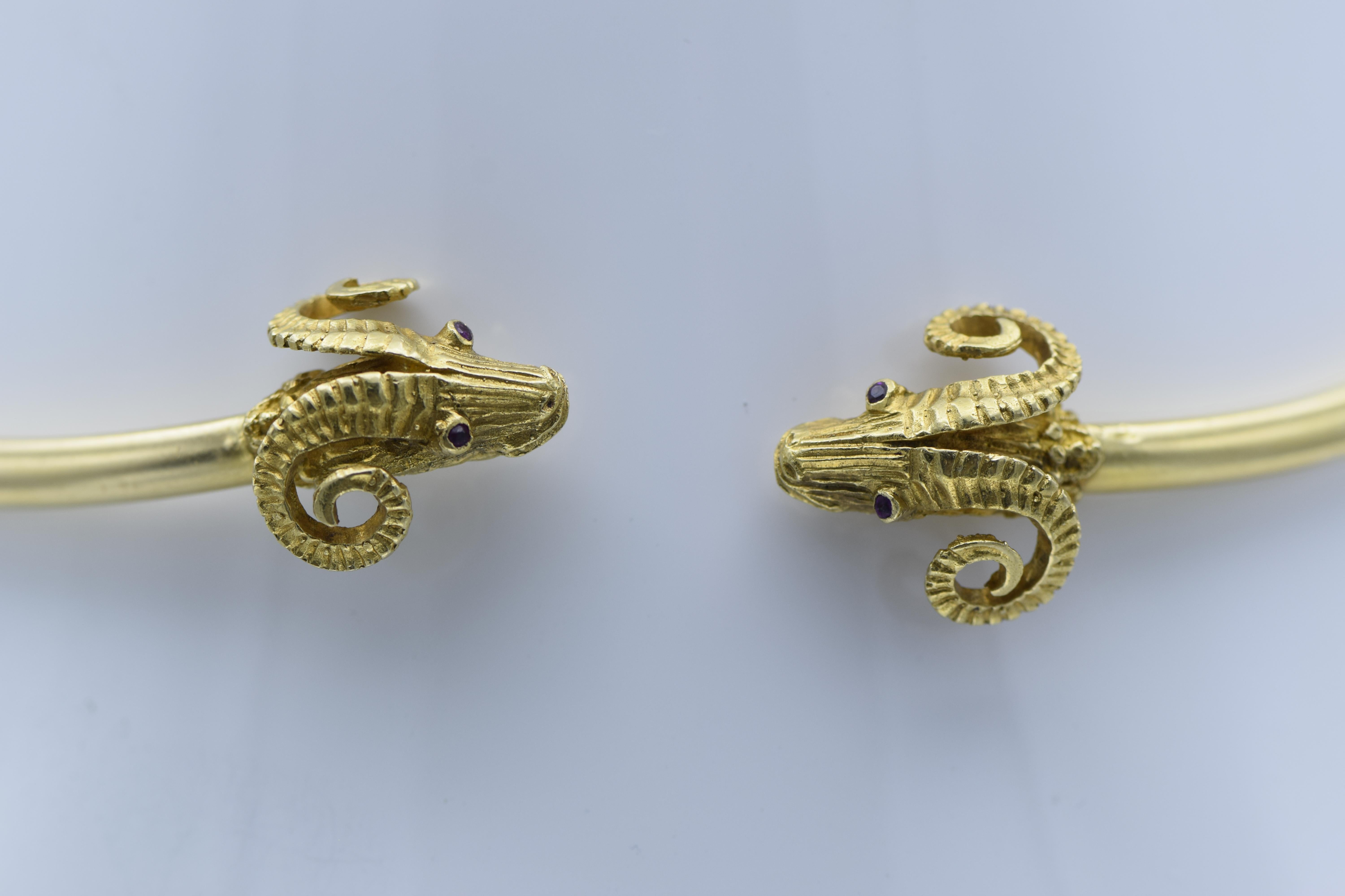 Collana d'oro con testa di ariete In condizioni ottime in vendita a New York, NY