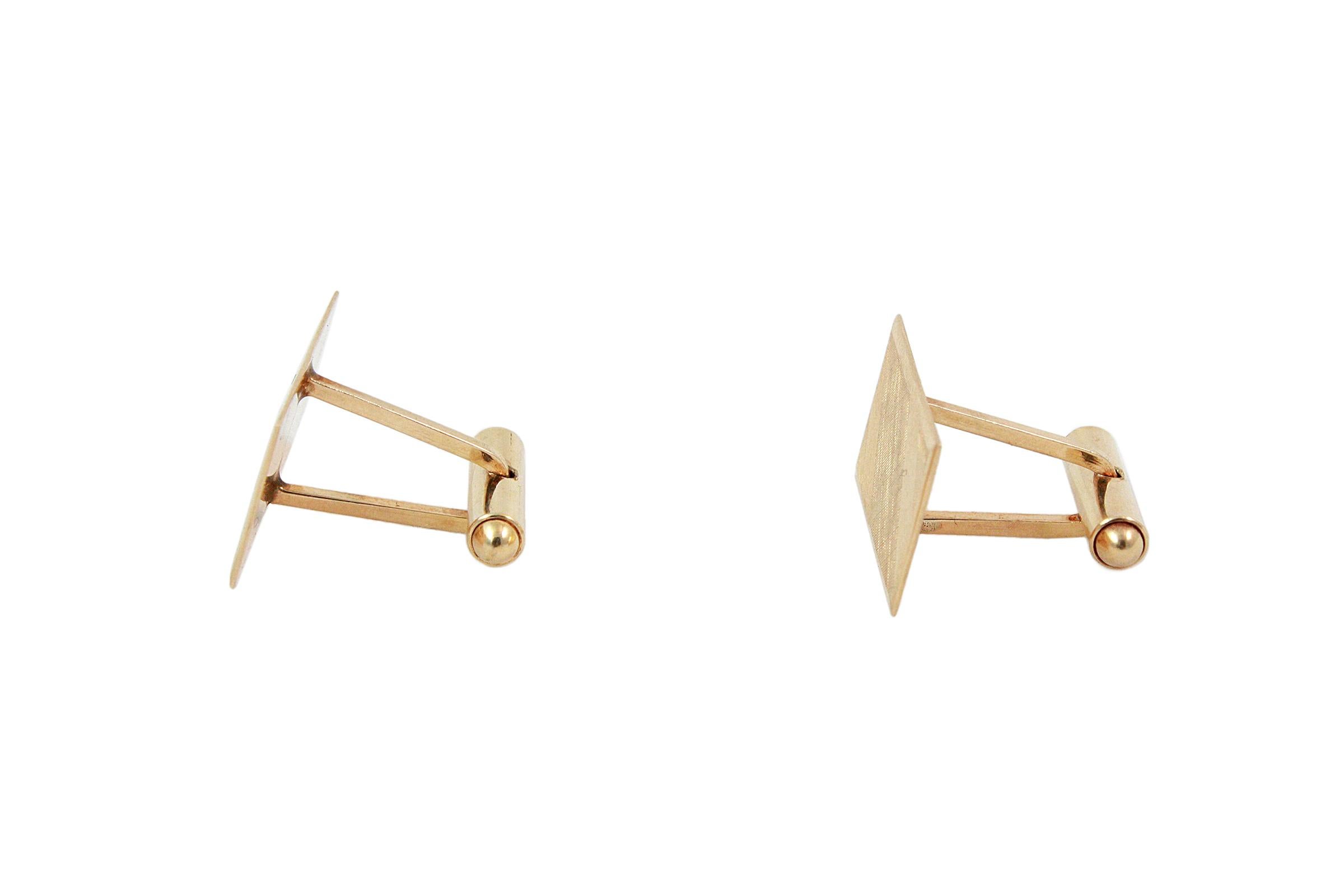 14K Yellow Gold Rectangular Cufflinks In Good Condition For Sale In Los Angeles, CA