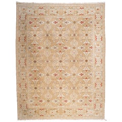 Tapis à motifs or, rouge et vert