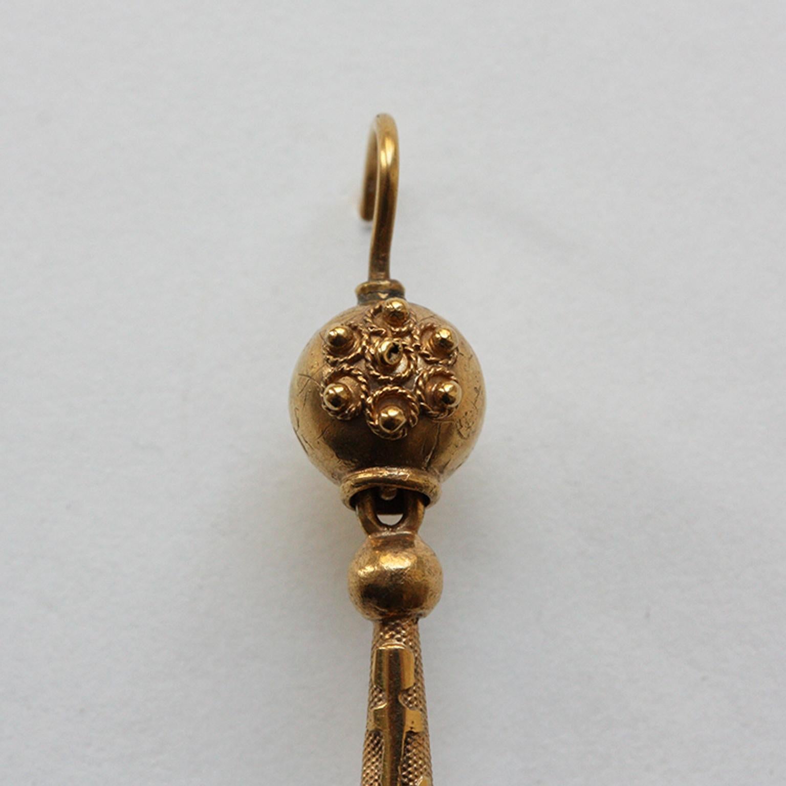 Gold Regency Torpedo Earrings In Good Condition In Amsterdam, NL