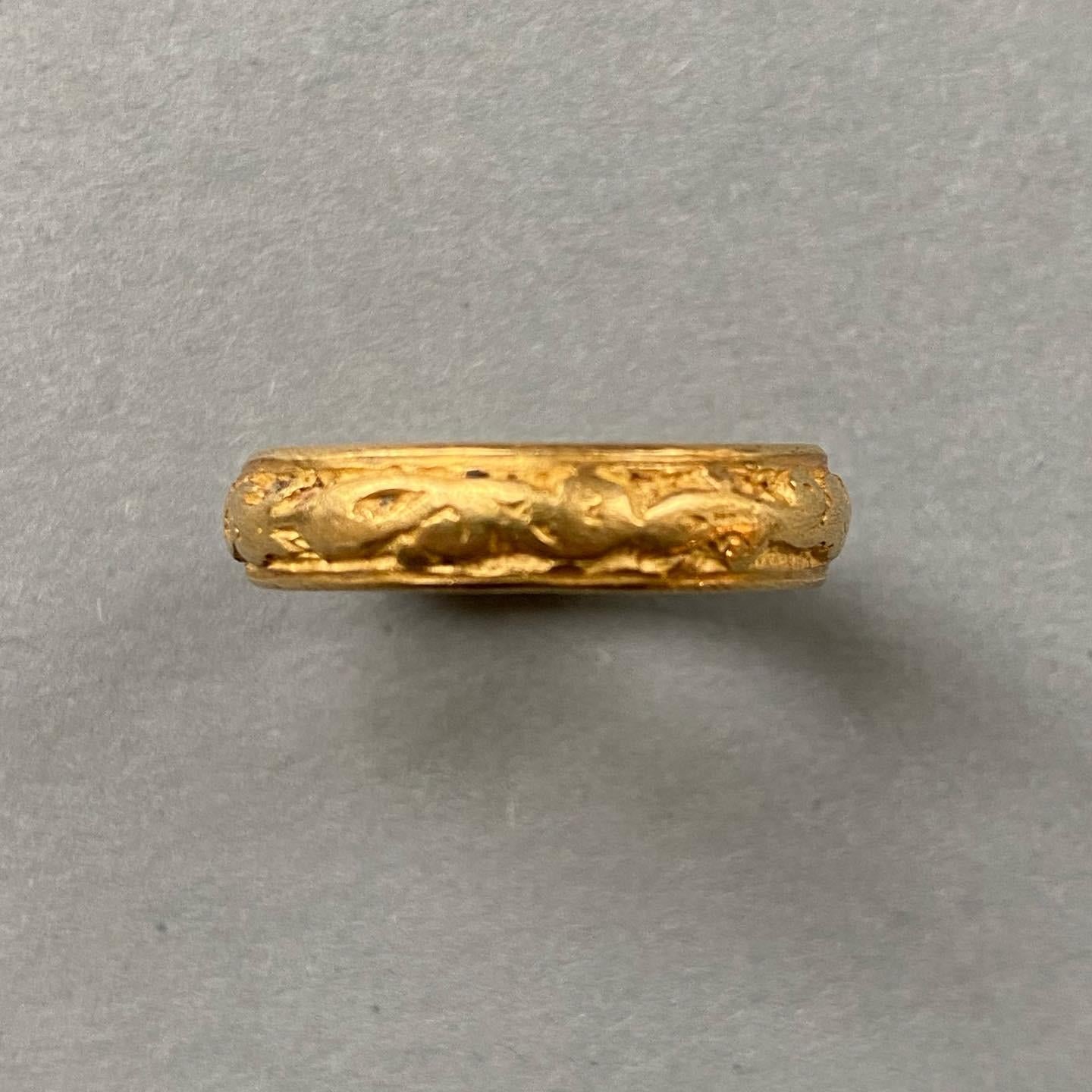 Gold Renaissance Ring In Good Condition In Amsterdam, NL