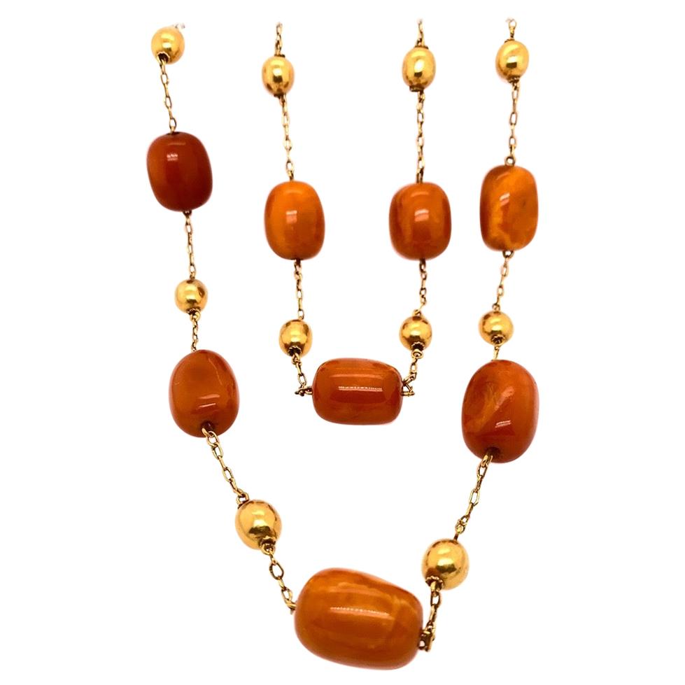 Collier rétro en or et perles d'ambre ambrée naturelle en forme d'œuf de maquereau, c. 1950
