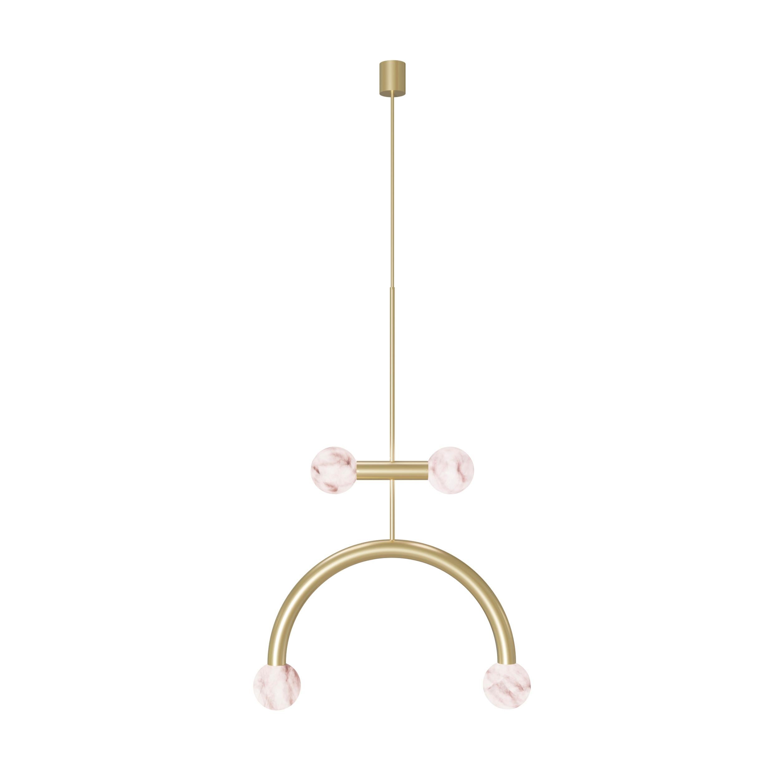 Pendentif Gold Rigoberta Duo Curved de Robin Lamps
Dimensions : L 50 x D 10 x H 42 cm
MATERIAL : Structure en fer, albâtre et câble textile.

Introduisez une touche de luxe dans votre intérieur avec la suspension Rigoberta. Cette suspension est