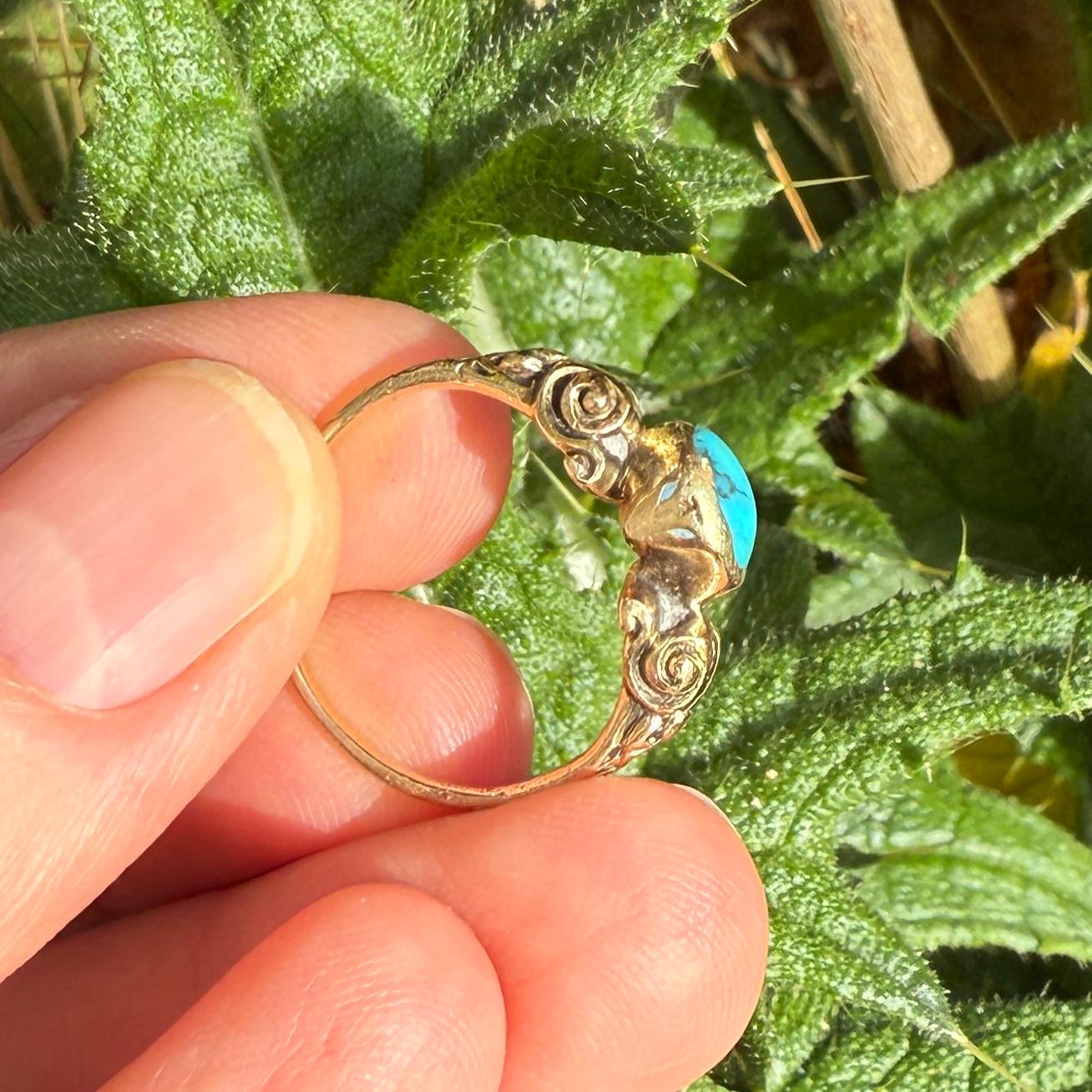 Anello in oro con turchese cabochon. Europa occidentale, inizio del XVII secolo. in vendita 7