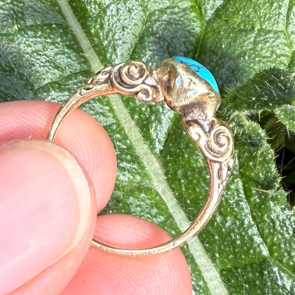 da uomo o donna Anello in oro con turchese cabochon. Europa occidentale, inizio del XVII secolo. in vendita
