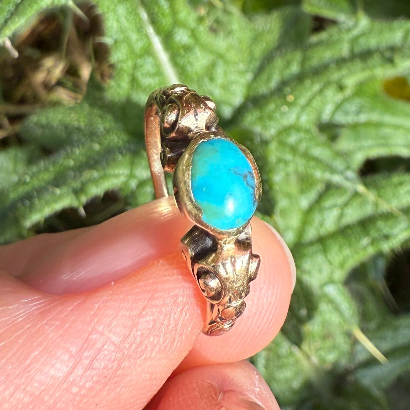 Anello in oro con turchese cabochon. Europa occidentale, inizio del XVII secolo. in vendita 3