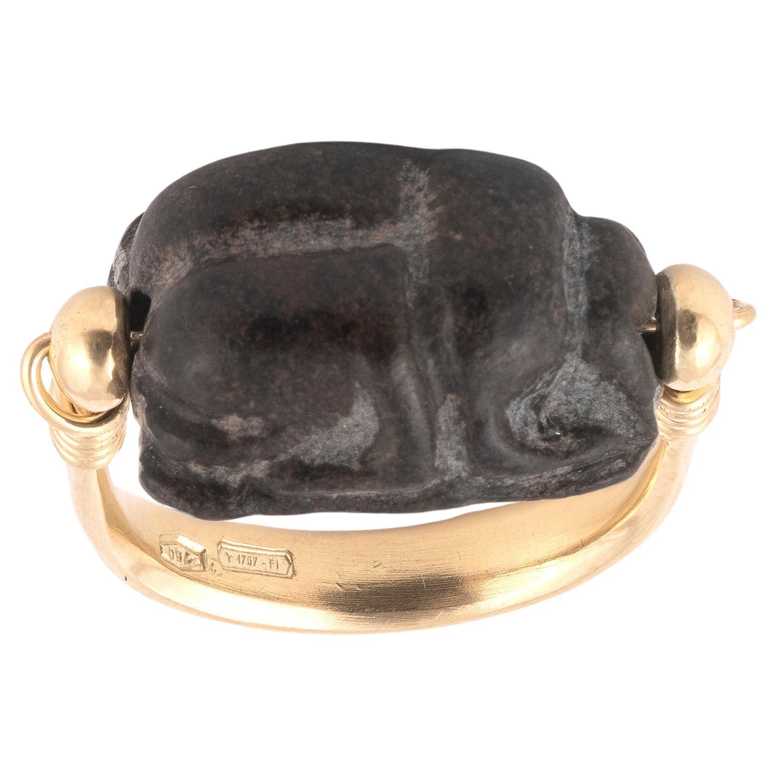 Gold Ring With An Ancient Jasper Scarab Etruscan 4th - 5th Century BC. For Sale