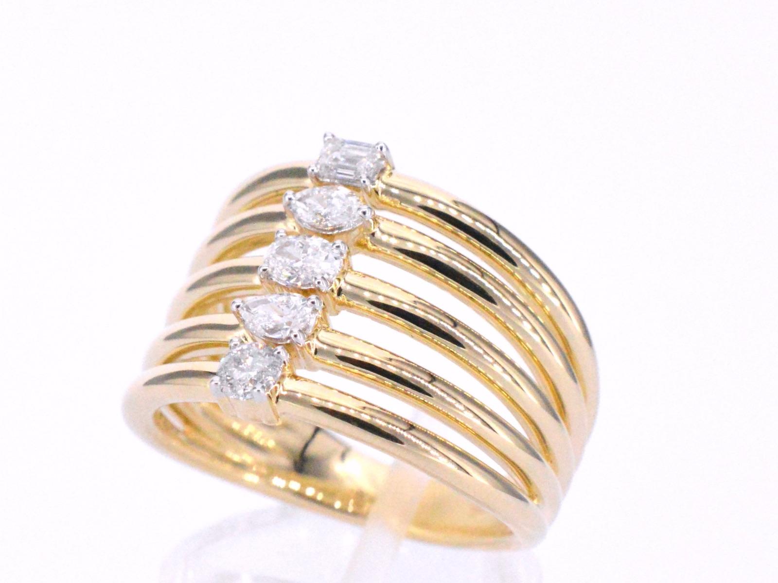 Anello in oro con 5 diamanti speciali. In condizioni Nuovo in vendita a AMSTELVEEN, NH
