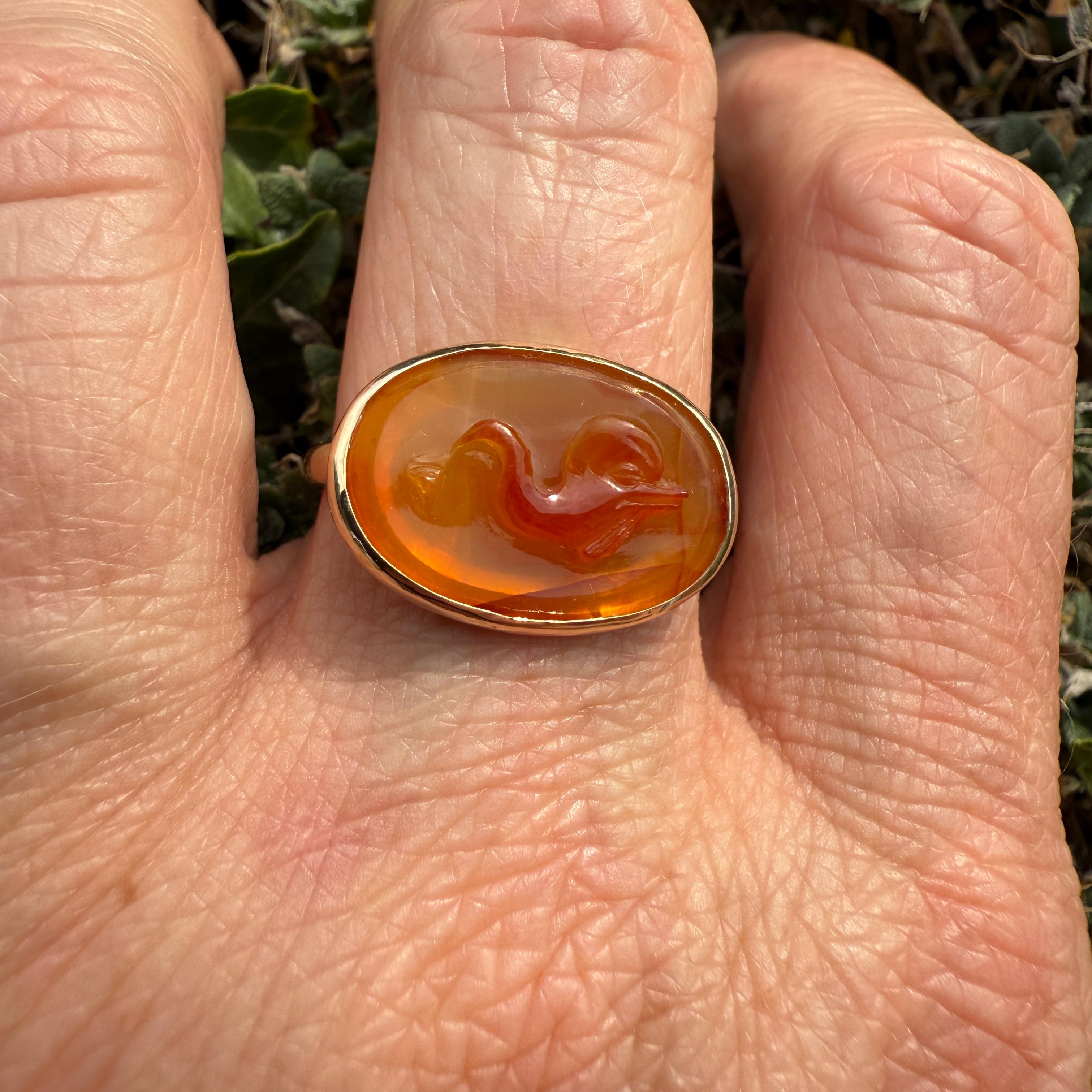 Gold Ring with a Cameo of a Dolphin. Cameo, 16th century; modern gold ring mount For Sale 2