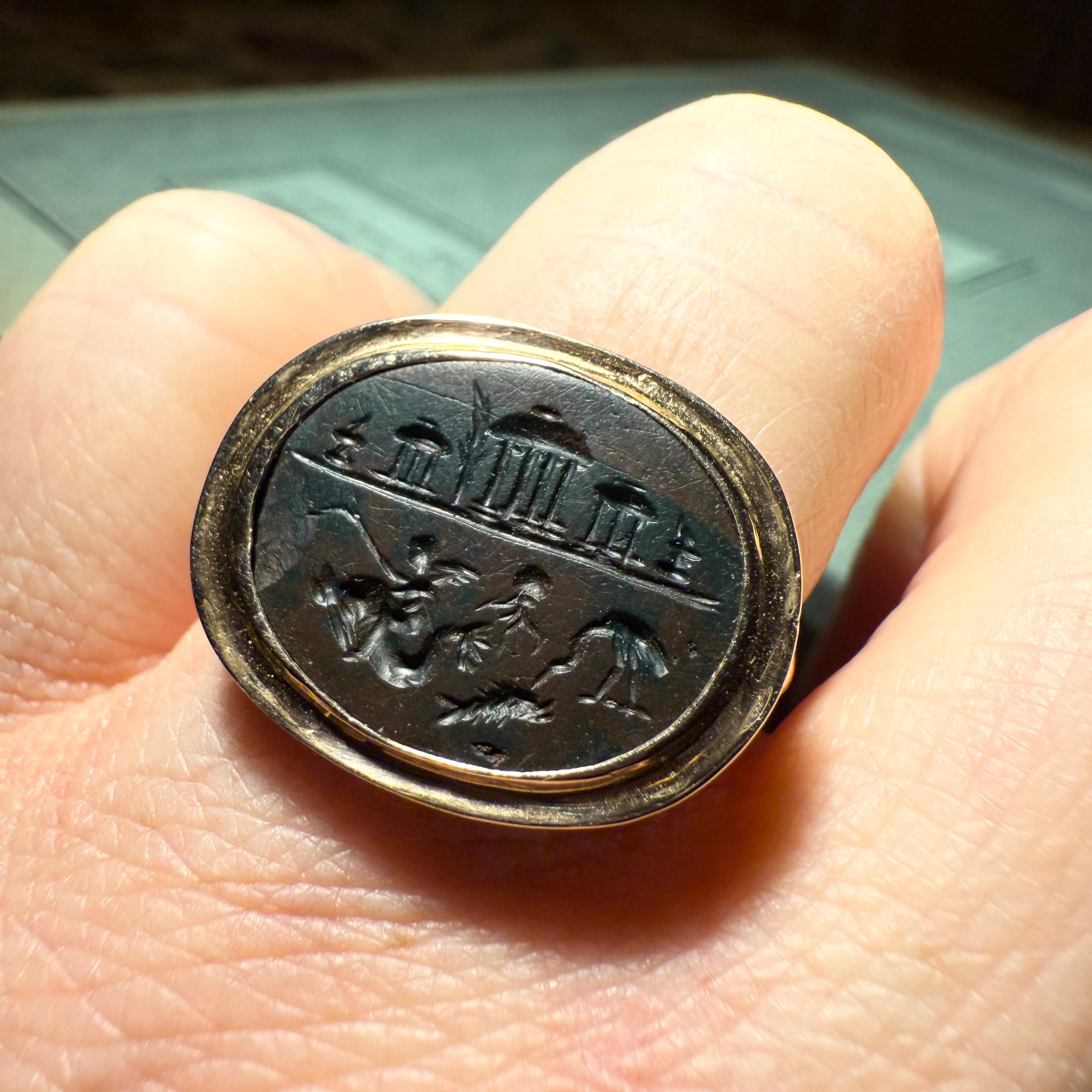 Gold Ring with a Roman Magical Jasper Intaglio. Roman, 1st–2nd century AD. in vendita 8