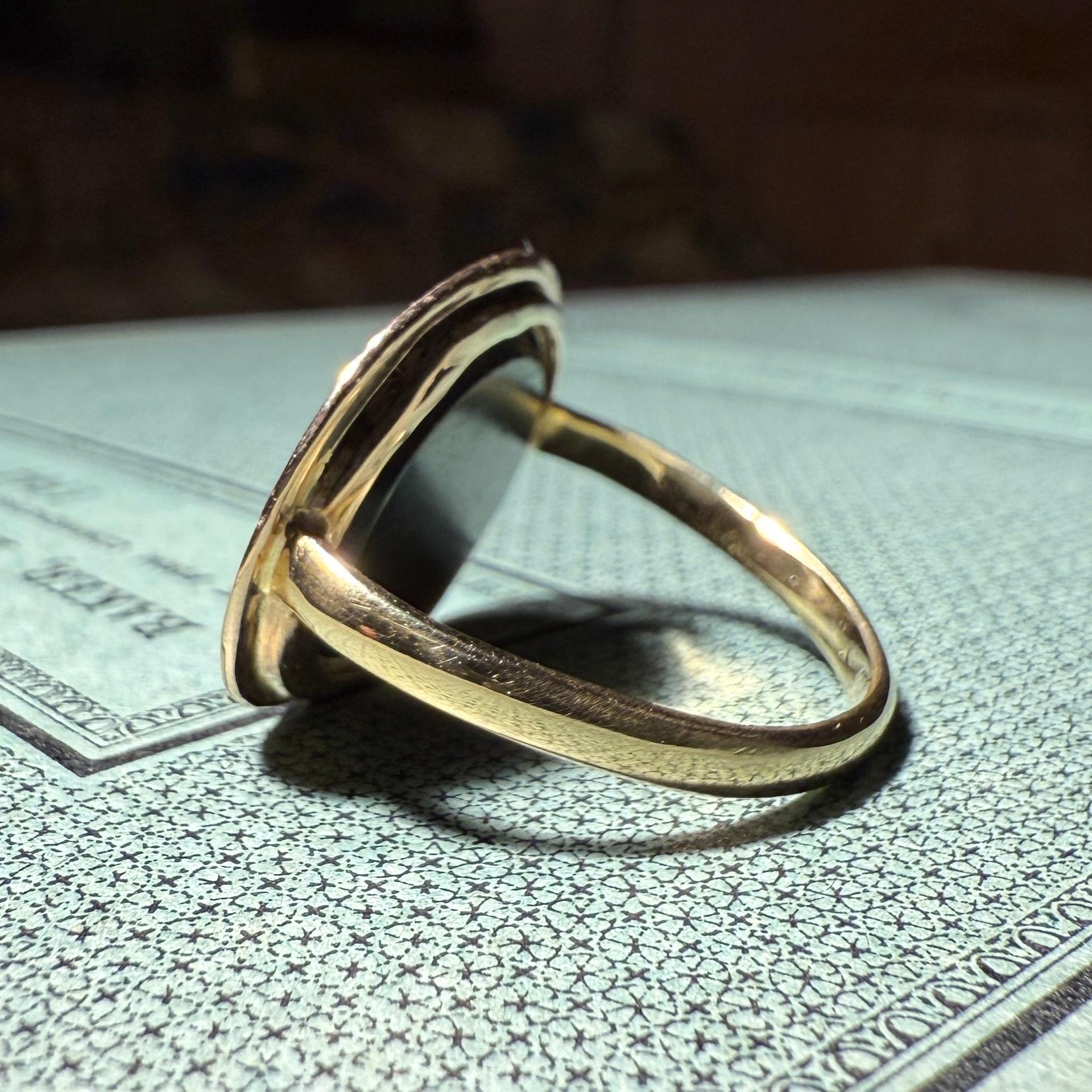 Gold Ring with a Roman Magical Jasper Intaglio. Roman, 1st–2nd century AD. in vendita 3