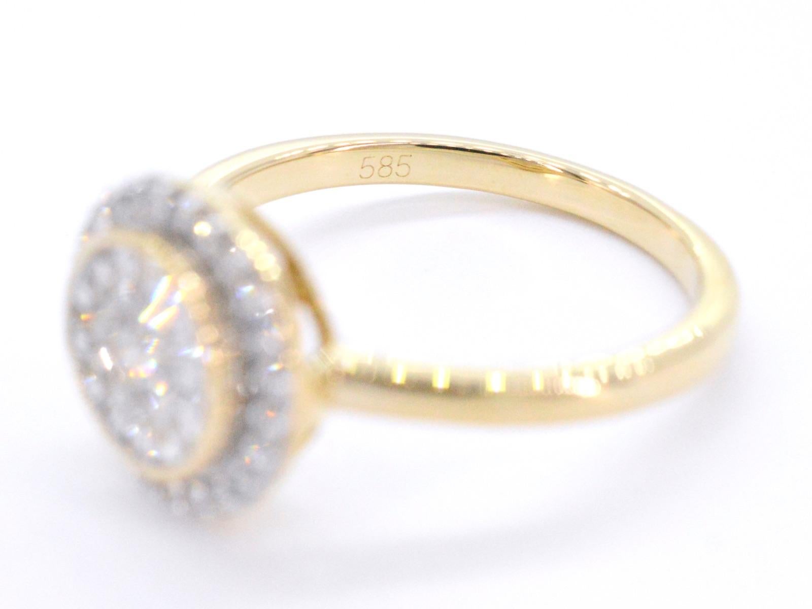 Women's Gold Ring with Brilliant and Baguette Cut Diamonds For Sale