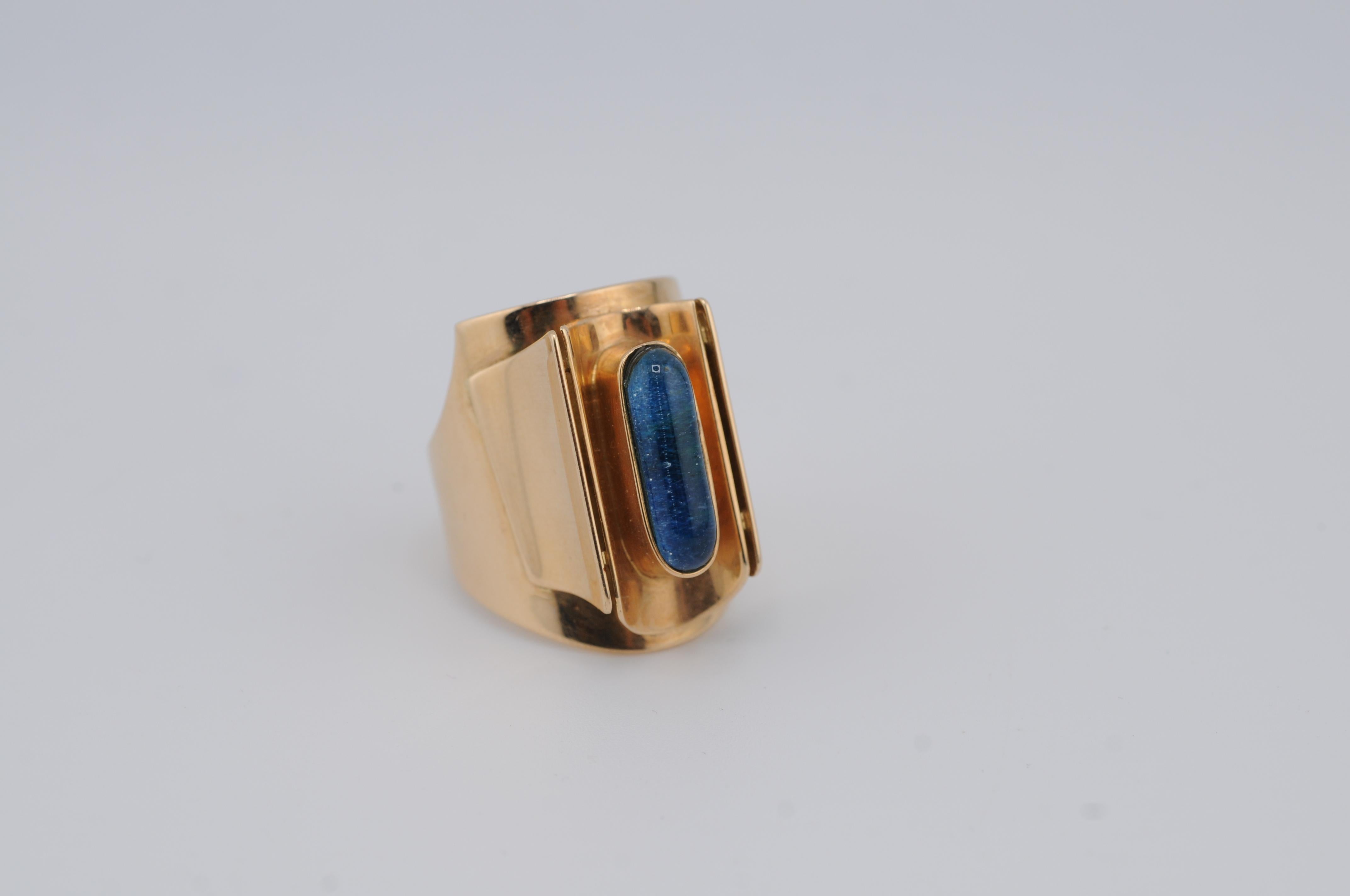 Anillo de oro con piedra central de diseño atemporal 14k en venta 3