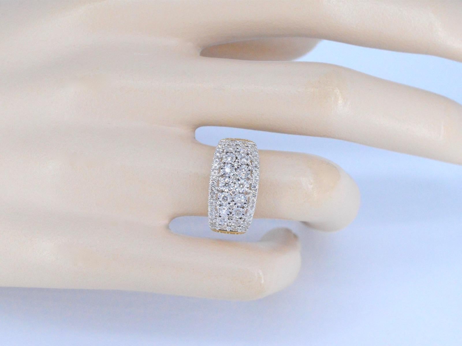 Contemporary Gold Ring with Diamonds 1.00 Carat For Sale