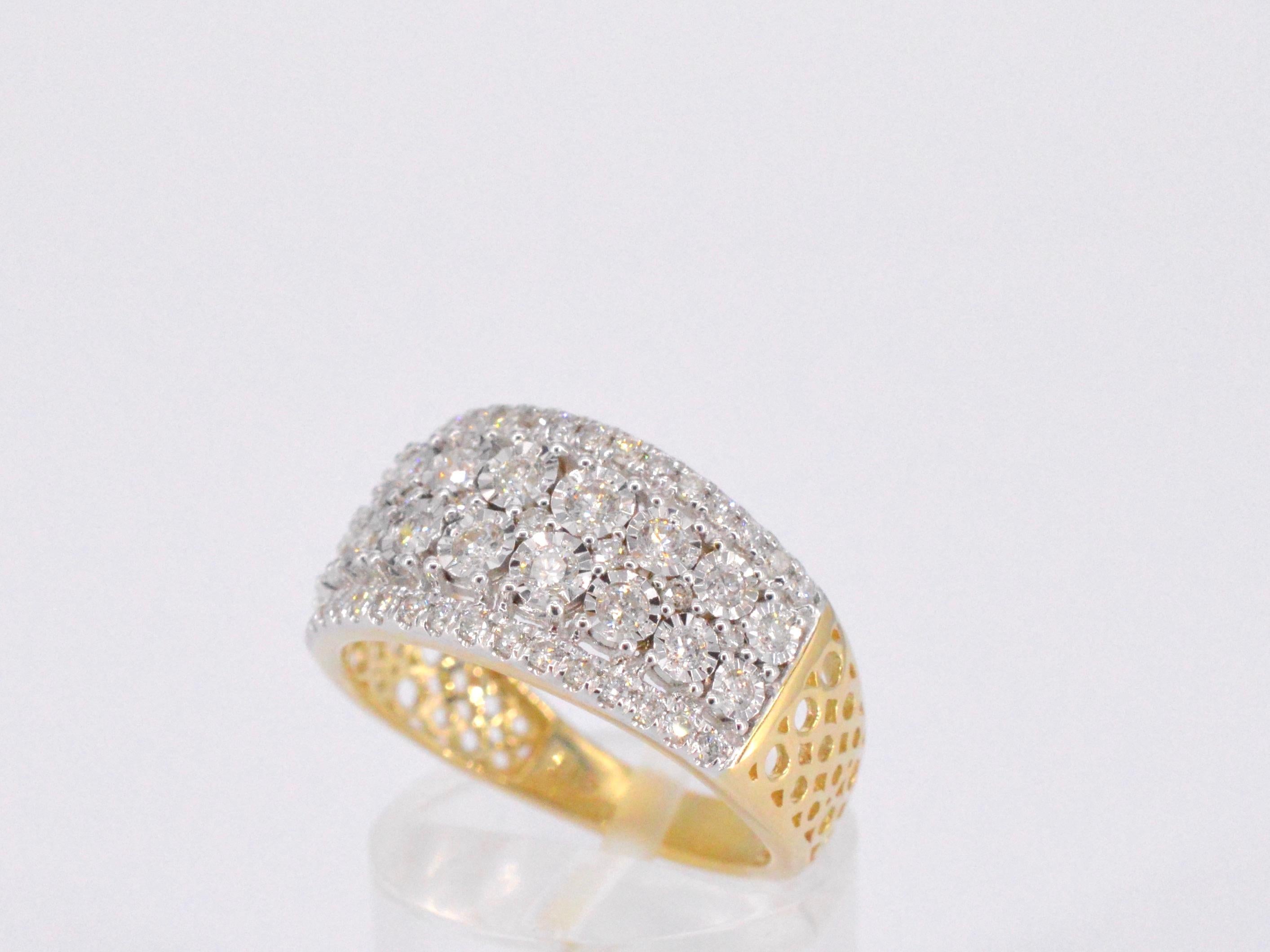 Brilliant Cut Gold Ring with Diamonds 1.00 Carat For Sale