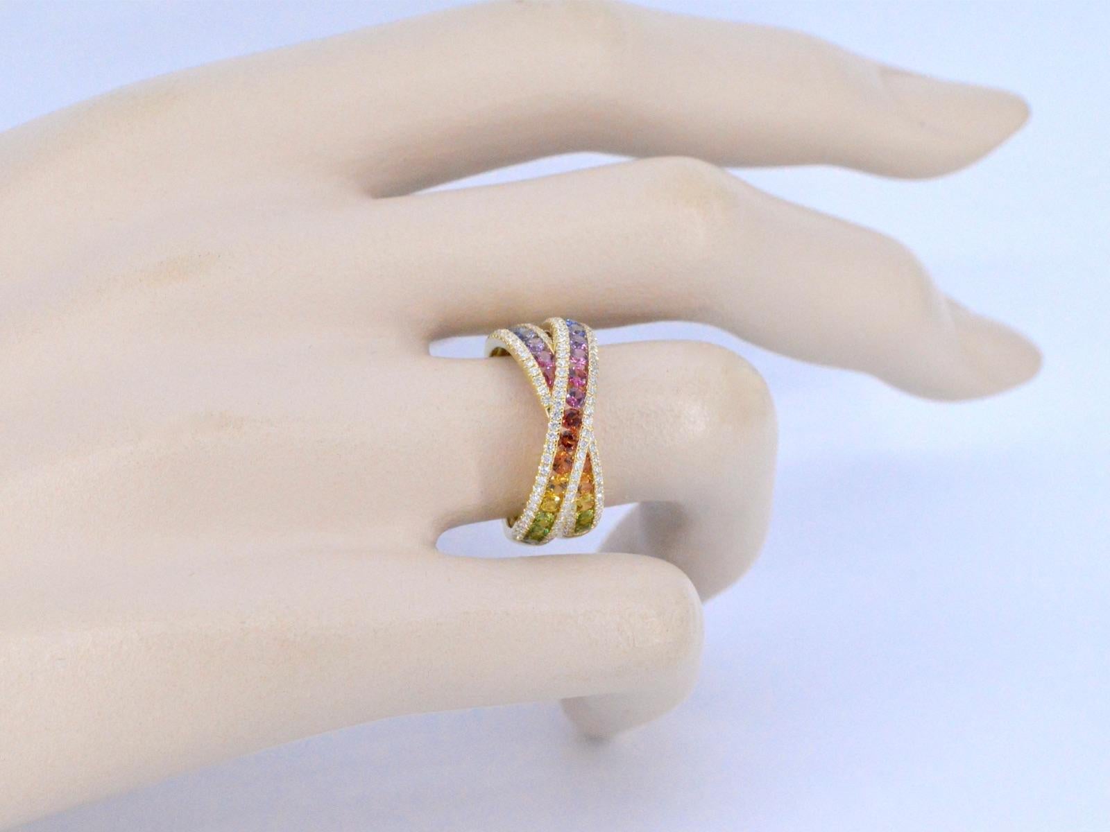 Contemporary Gold ring with diamonds and multicolour sapphires For Sale