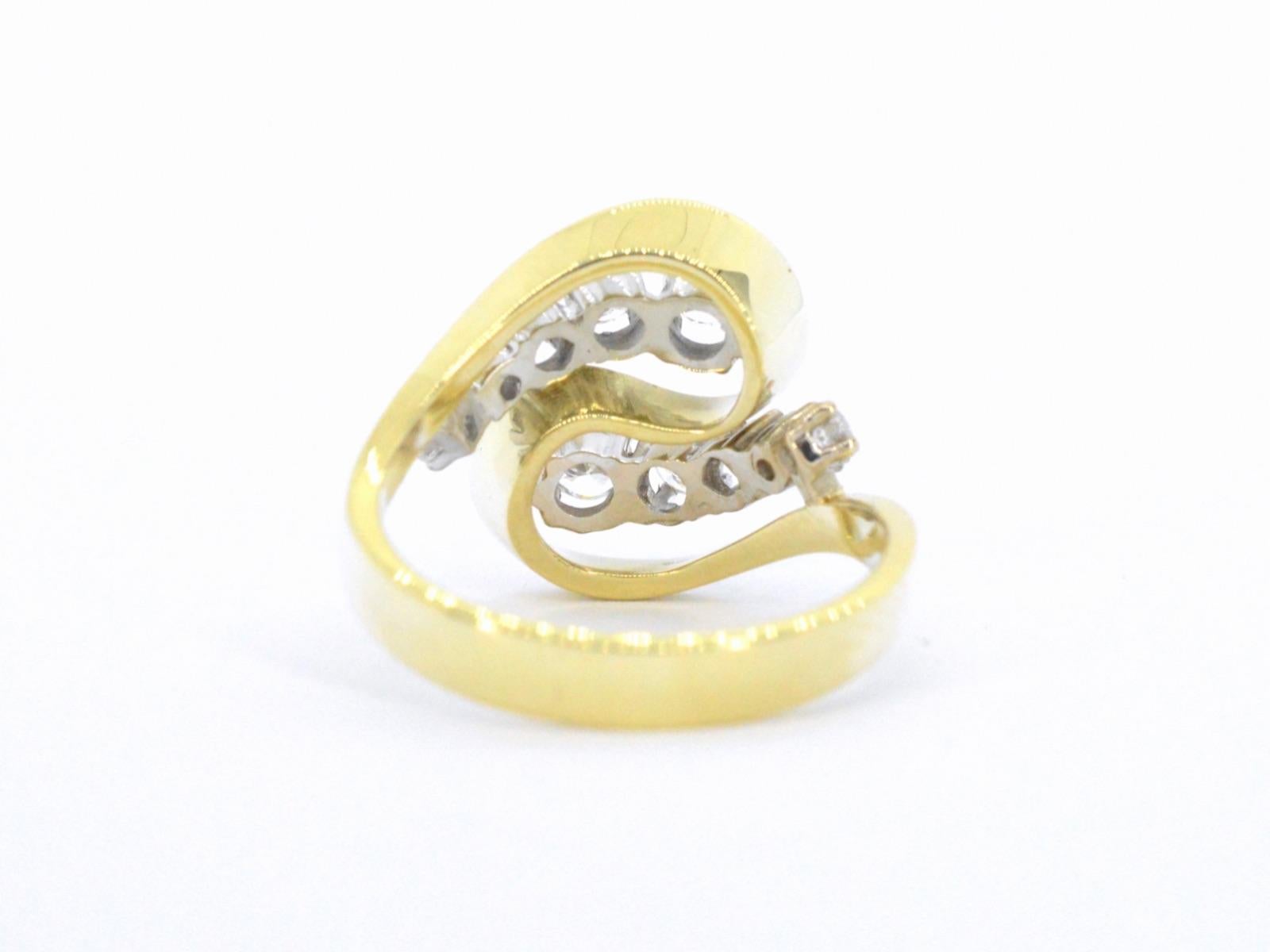 Gold Ring with Diamonds In Excellent Condition For Sale In AMSTELVEEN, NH