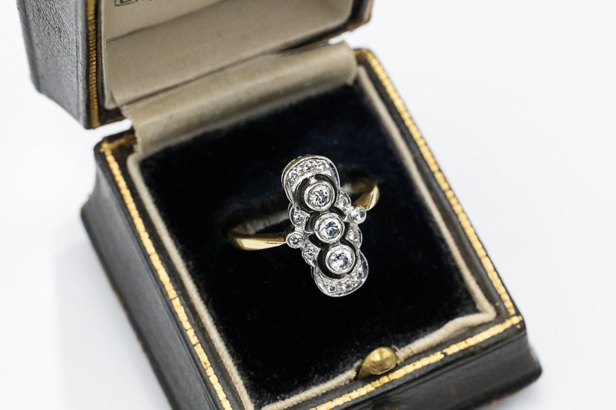 Gold ring with diamonds, Great Britain, 1991. 1