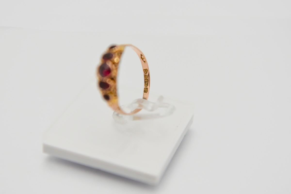 Antique Victorian gold ring with garnets, Great Britain, circa 1915. 5