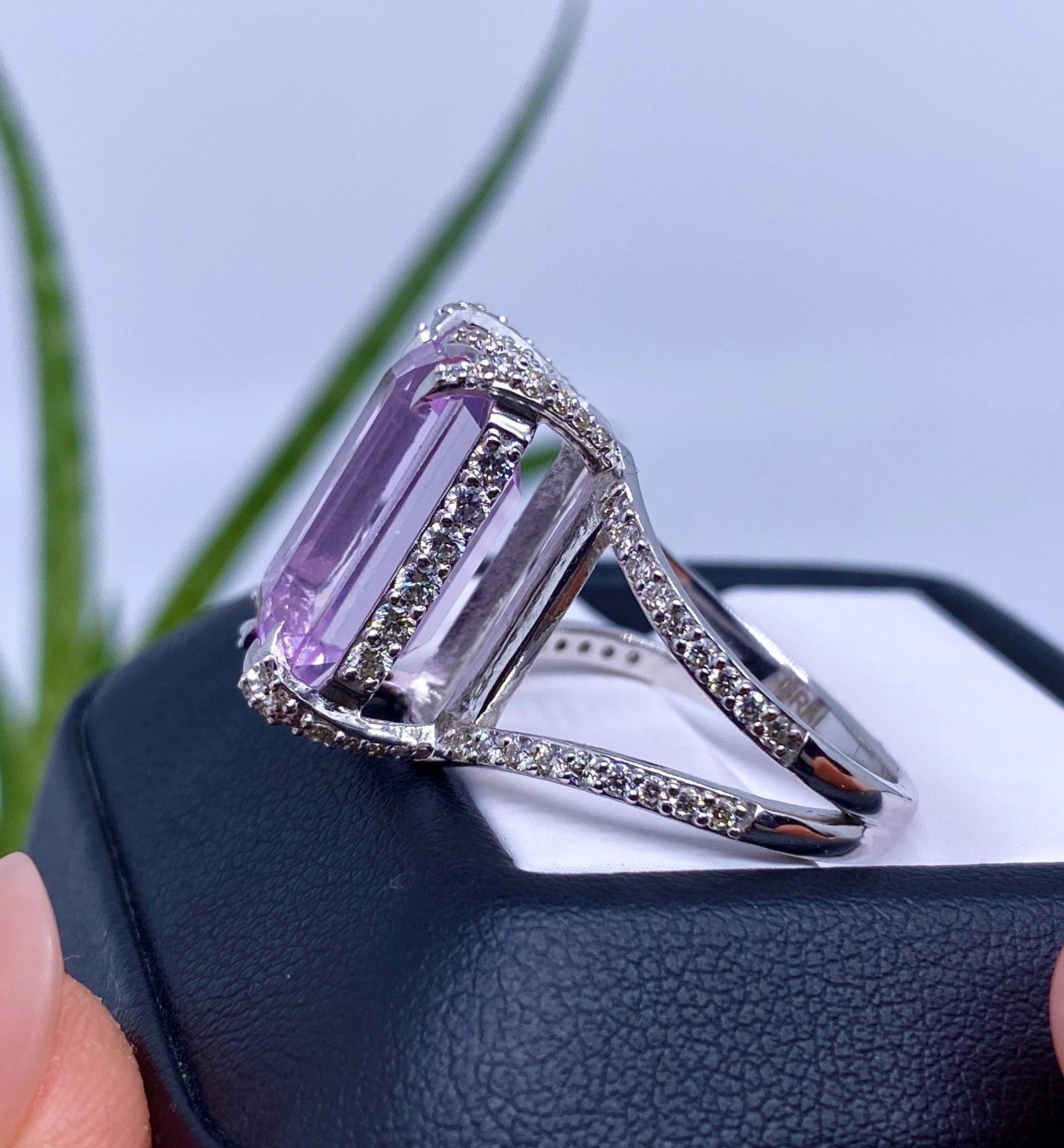 Women's Gold Ring with Kunzite and Diamonds natural gems, 14Karat White Gold, Size 8US For Sale