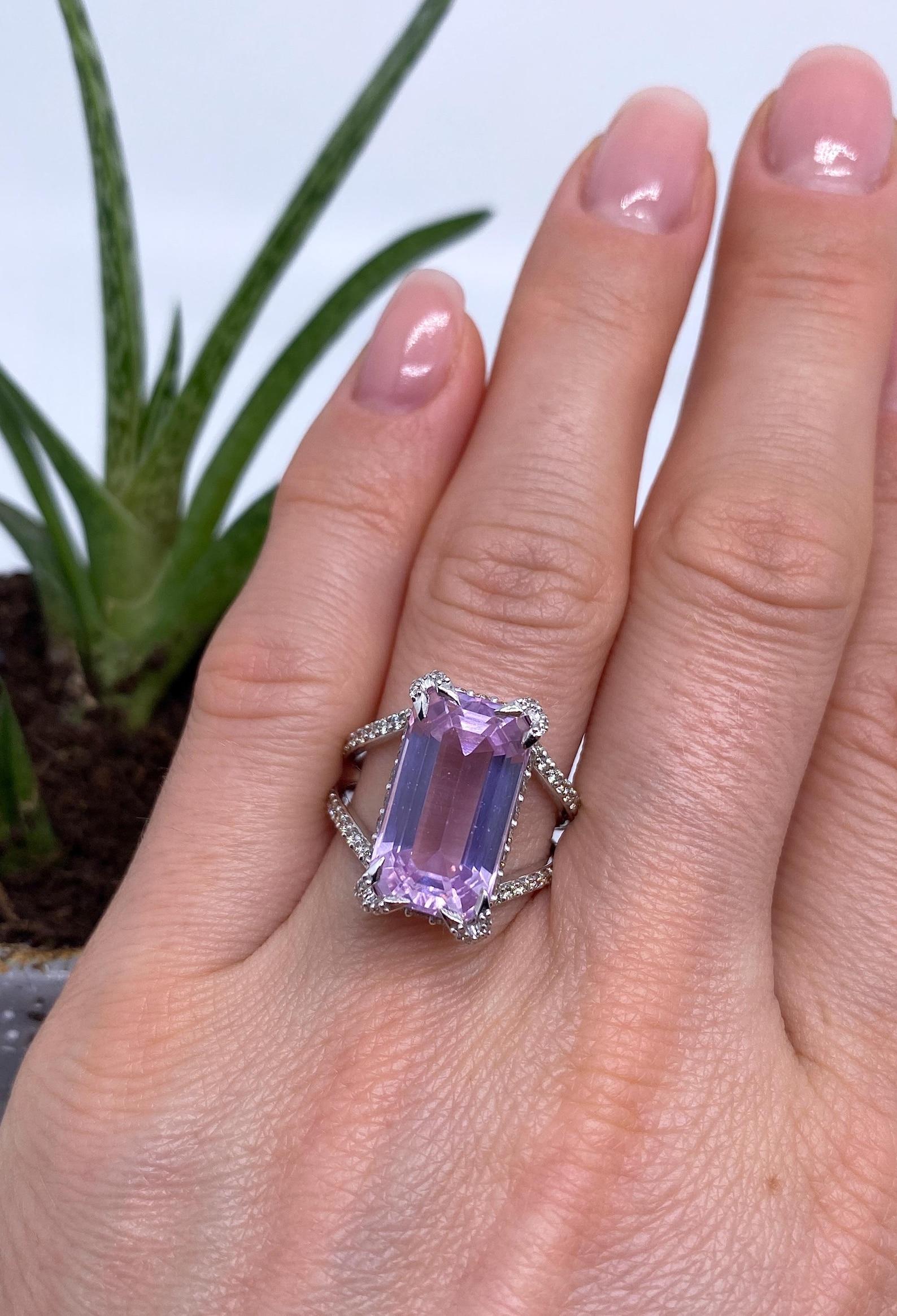 Gold Ring with Kunzite and Diamonds natural gems, 14Karat White Gold, Size 8US For Sale 3