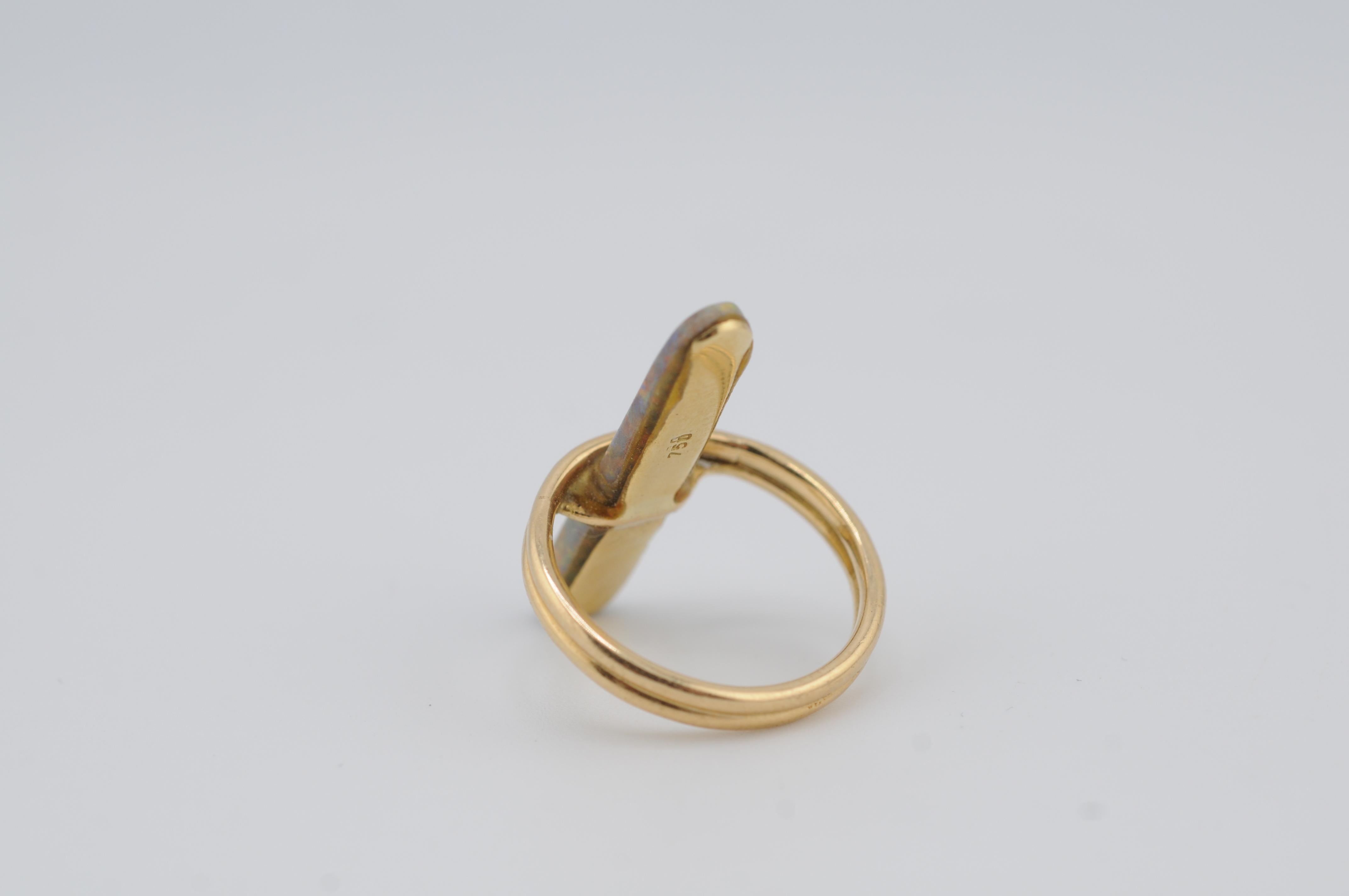 Anello in oro con opale rettangolare 18k YG in vendita 3