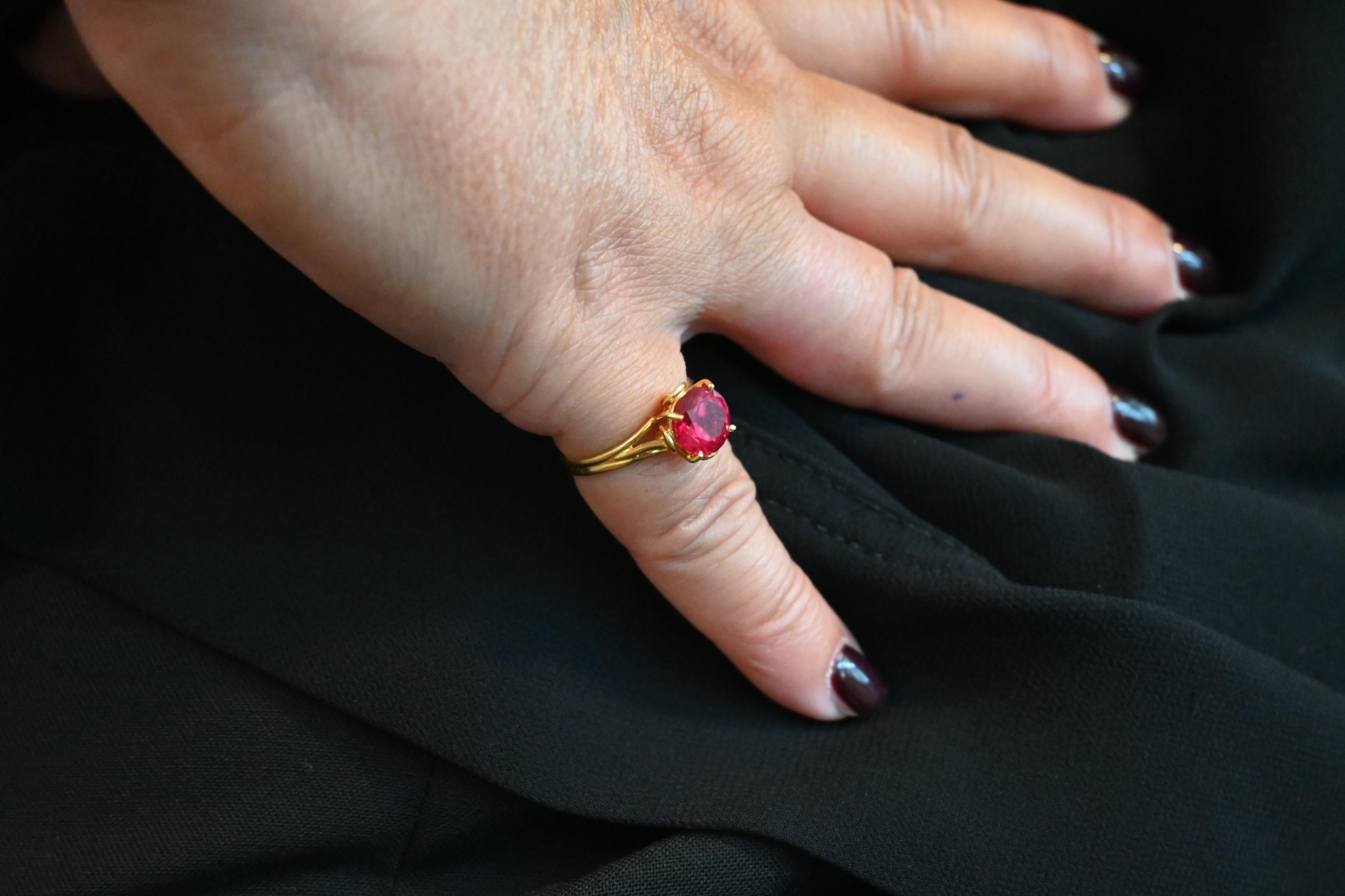 Gold Ring with Rubellite Solitaire For Sale 4