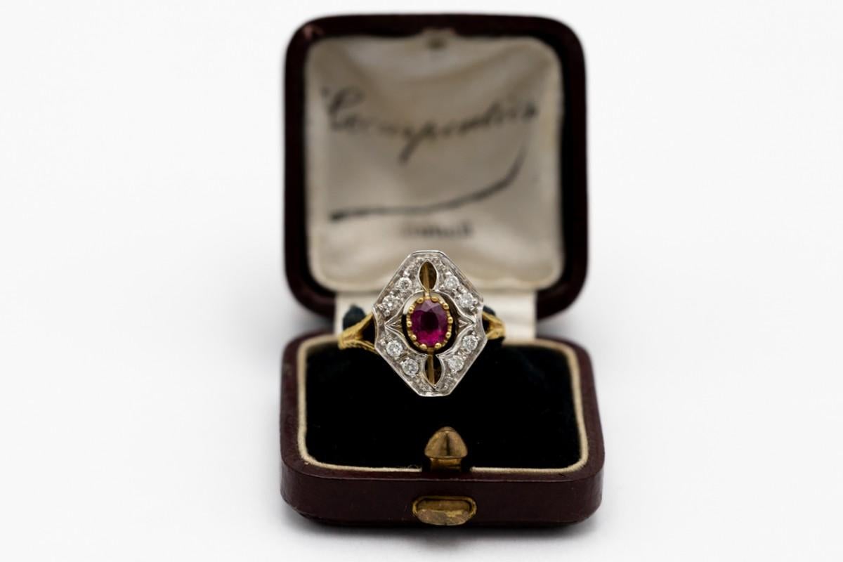 Gold ring with ruby and diamonds, mid 20th century. For Sale 4