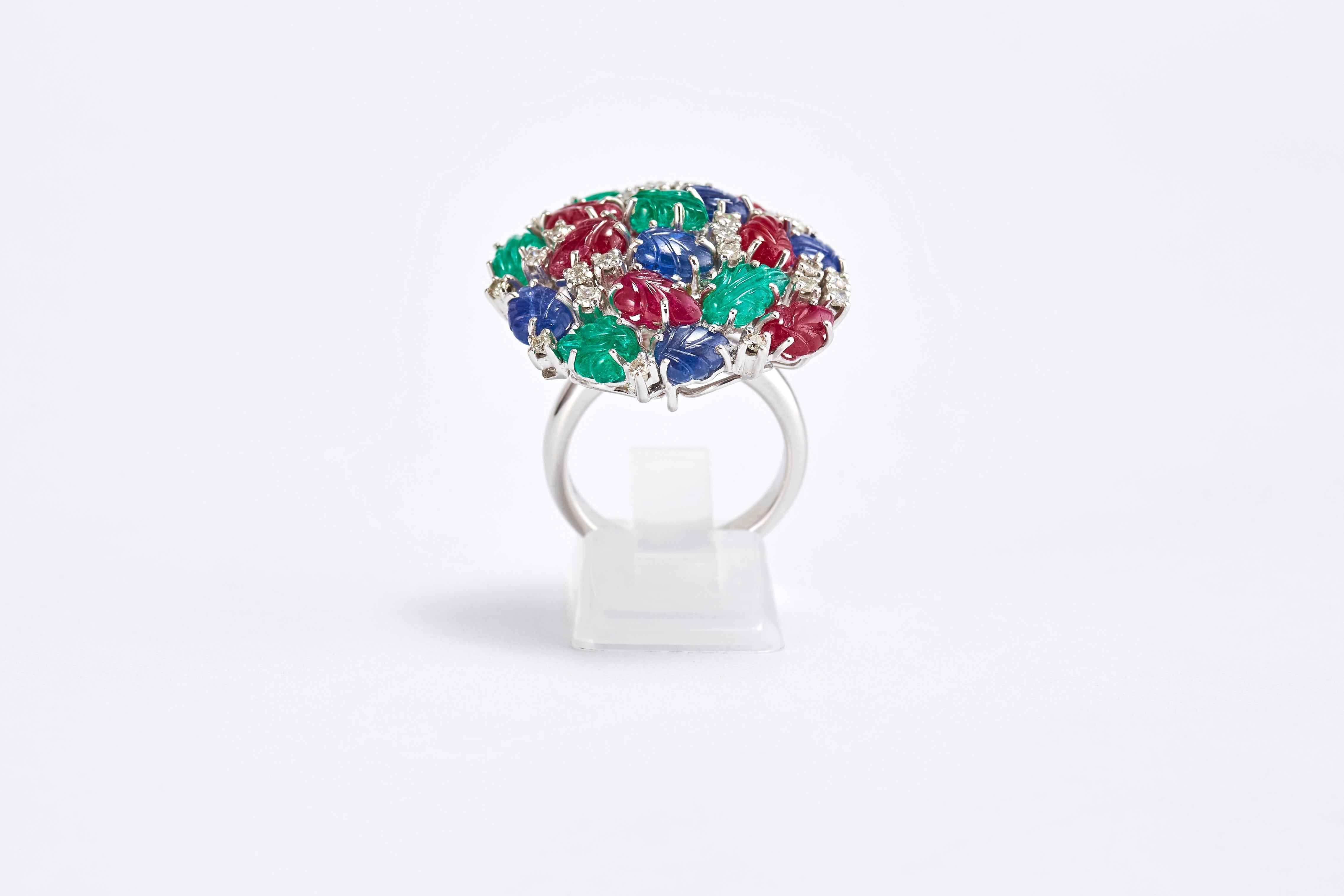 Gold Ring with Ruby, Sapphire, Emerald and Diamonds In Excellent Condition For Sale In Tel Aviv, IL
