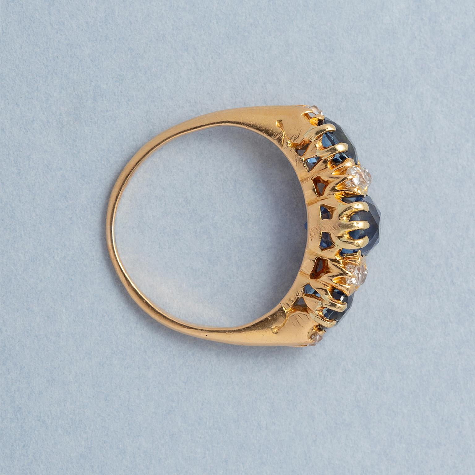 Gold ring with sapphire and diamond In Good Condition For Sale In Amsterdam, NL