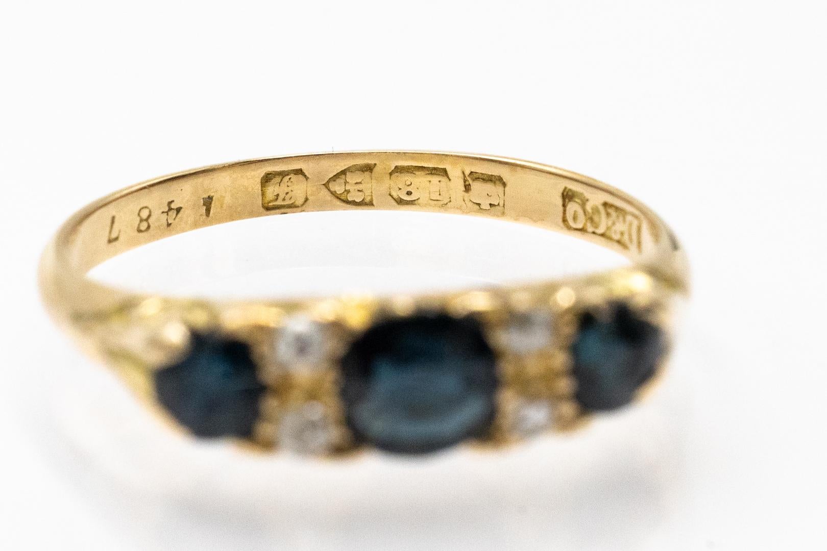 Donna Anello in oro con zaffiri e diamanti, Gran Bretagna, 1931. in vendita