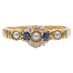 Gold ring with sapphires, pearls and diamonds, Great Britain 1930s.