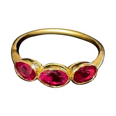 Gold Ring with Three Rubies, Approx. 1.56 Carats, Portuguese Mark “Veado”, 800‰