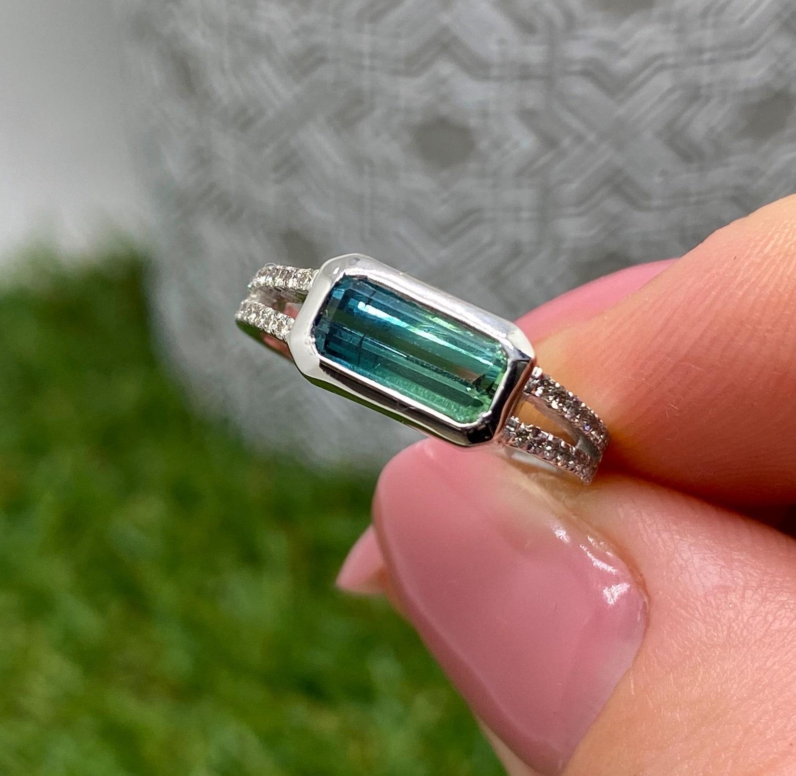 Gold Ring with Tourmaline and Diamonds natural gems, 14Karat White Gold, 7.25US For Sale 1