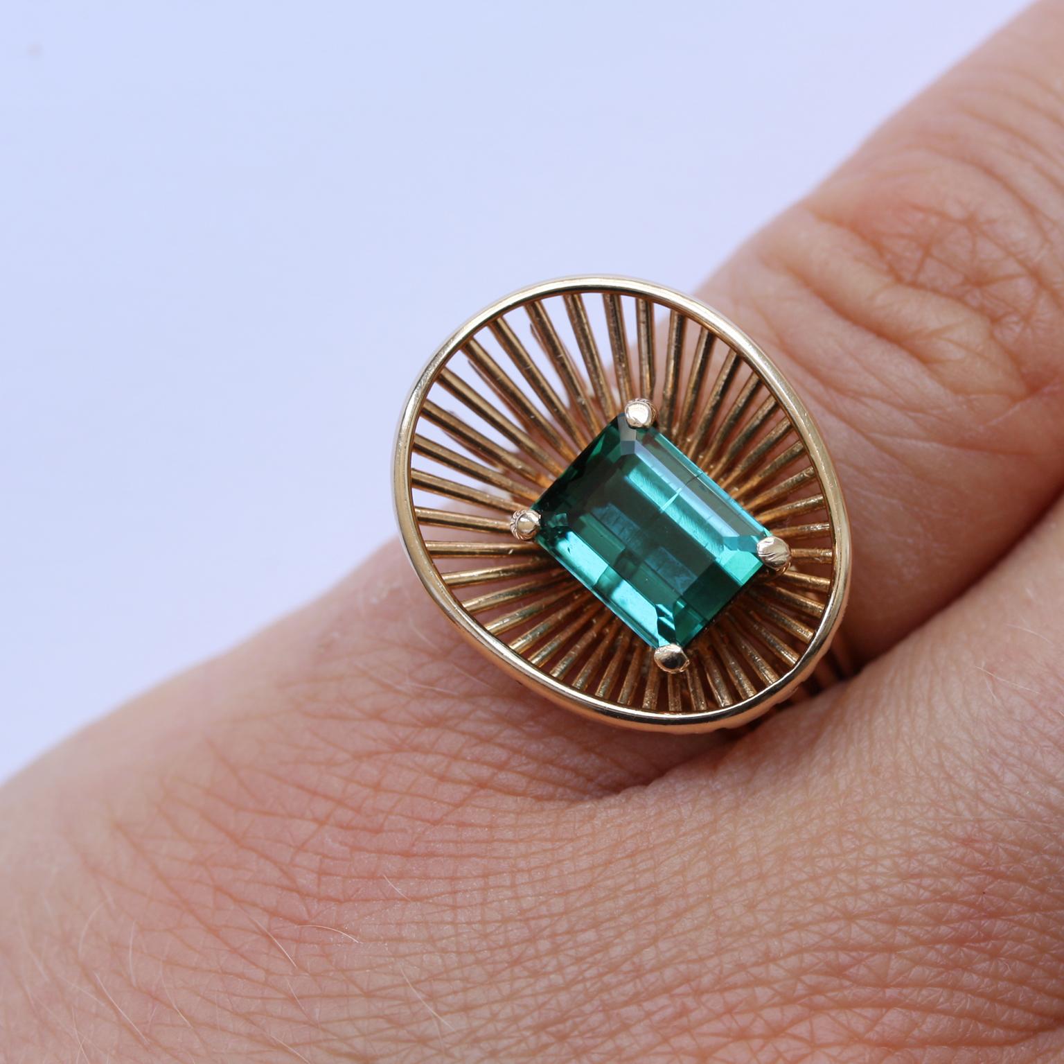 Gold Ring with Wirework and an Emerald Cut Green Tourmaline 2