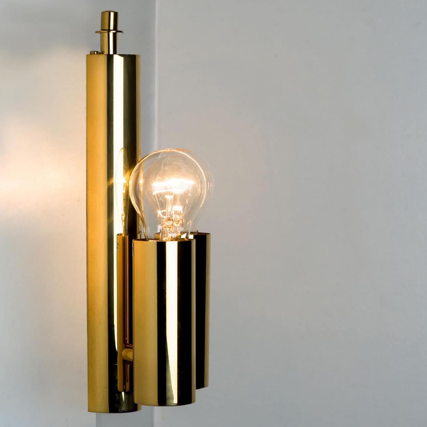 Gold Rod Glass and Brass Wall Sconce in Style of Sciolari, 1960 For Sale 4
