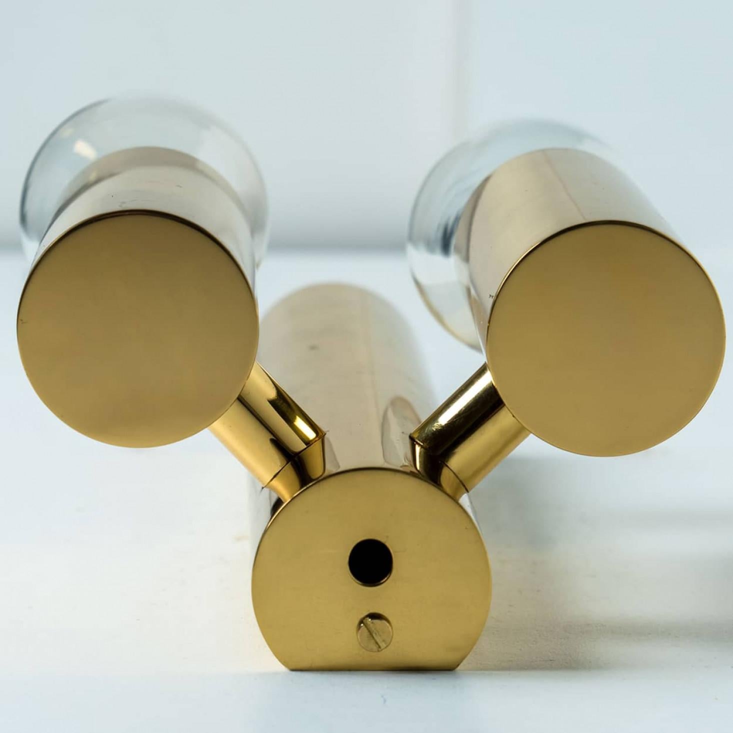 Gold Rod Glass and Brass Wall Sconce in Style of Sciolari, 1960 en vente 5