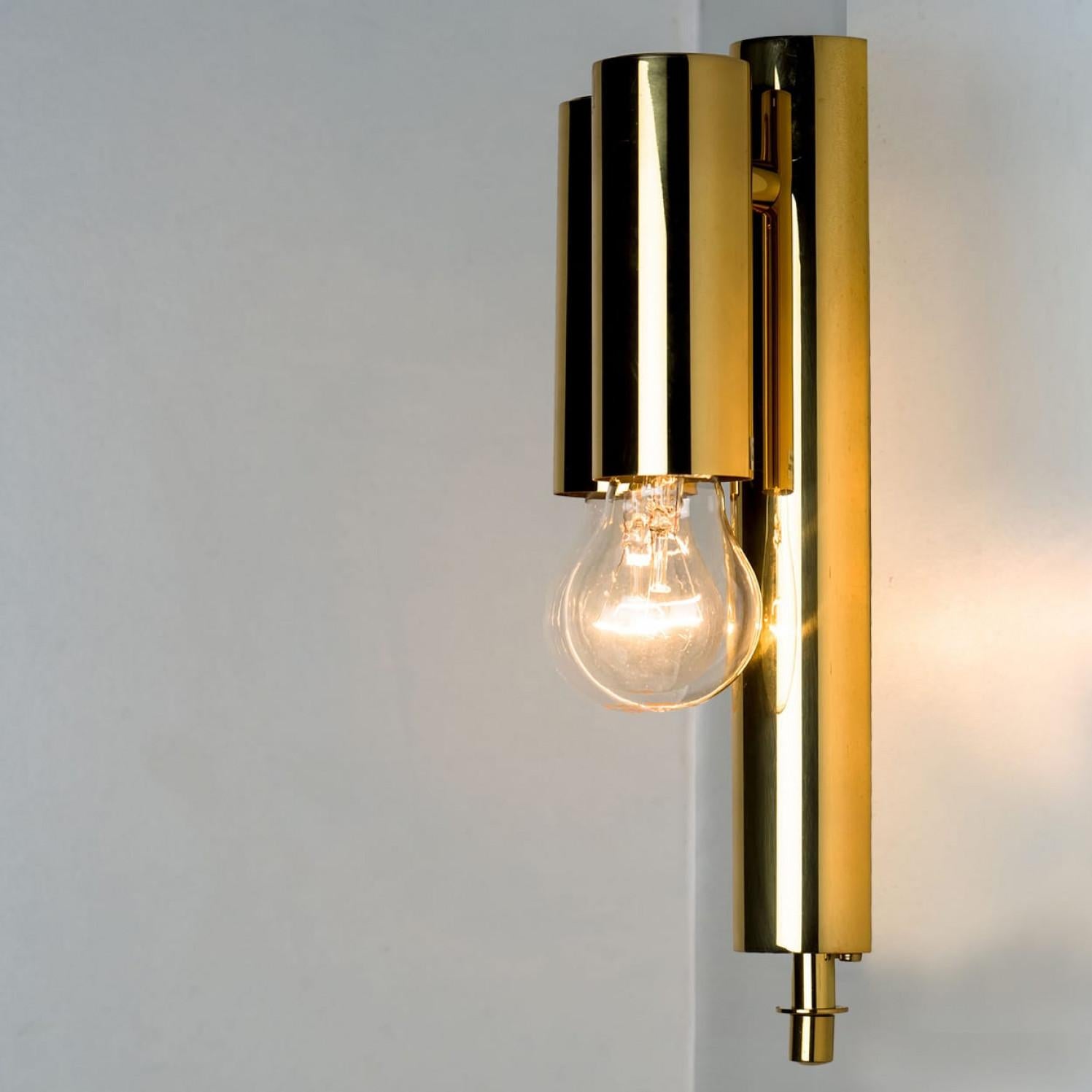 Gold Rod Glass and Brass Wall Sconce in Style of Sciolari, 1960 For Sale 7
