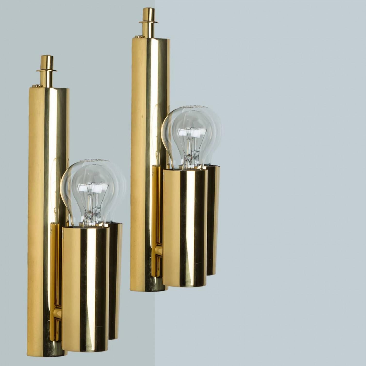 Gold Rod Glass and Brass Wall Sconce in Style of Sciolari, 1960 For Sale 9