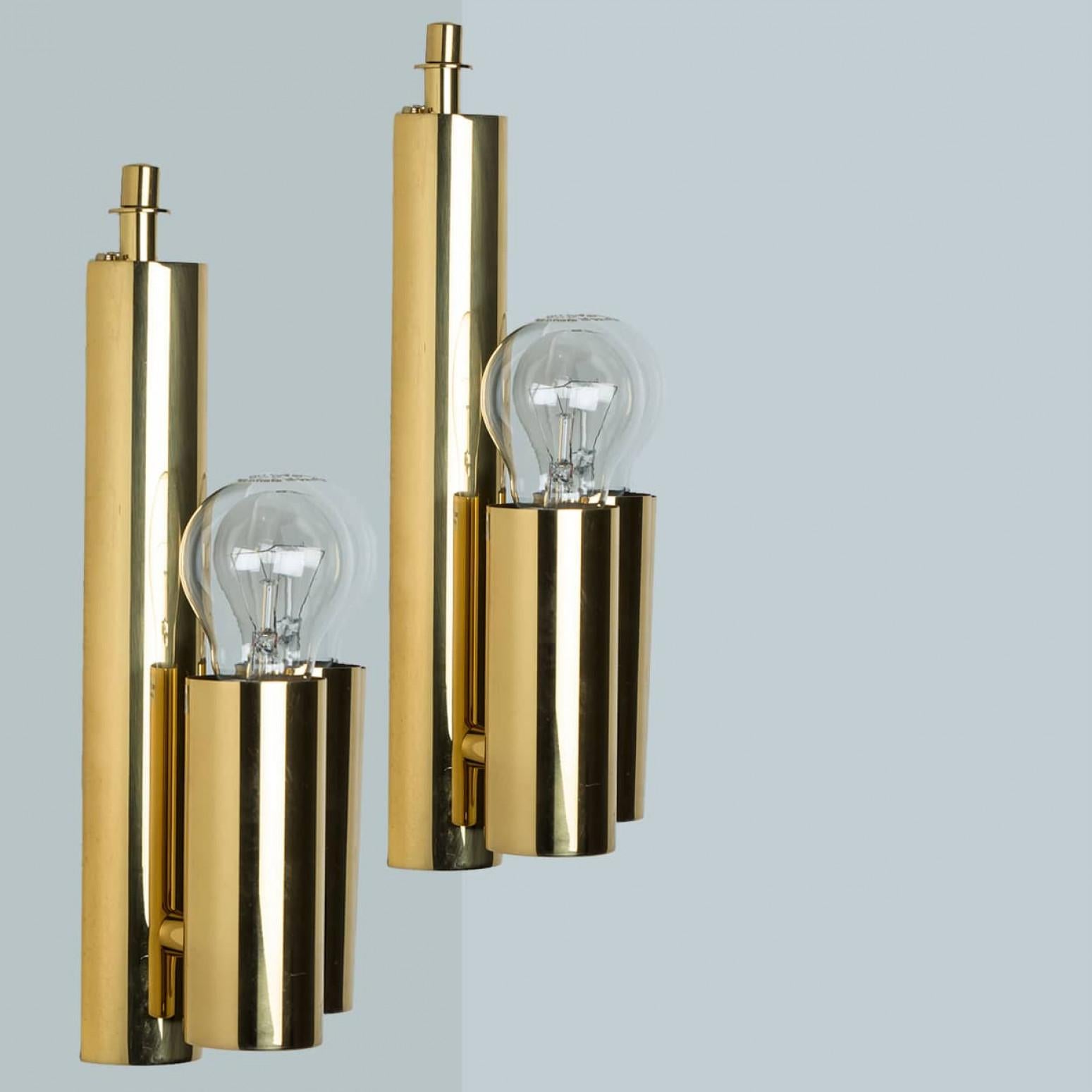 Gold Rod Glass and Brass Wall Sconce in Style of Sciolari, 1960 en vente 8