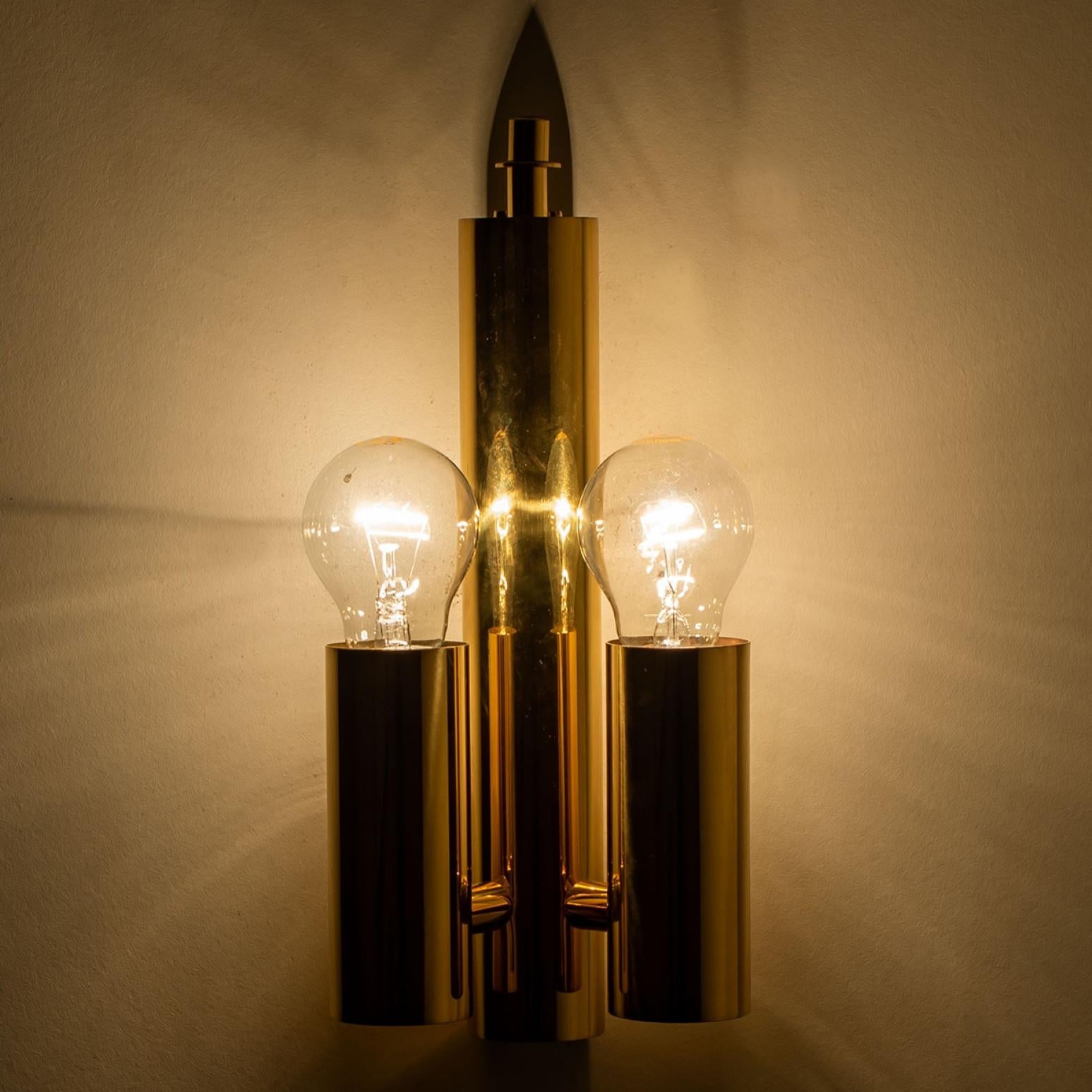 Laiton Gold Rod Glass and Brass Wall Sconce in Style of Sciolari, 1960 en vente