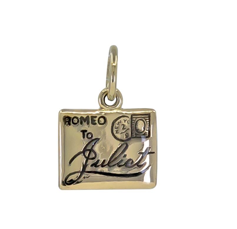 Gold Romeo & Juliet Charm In Excellent Condition In New York, NY