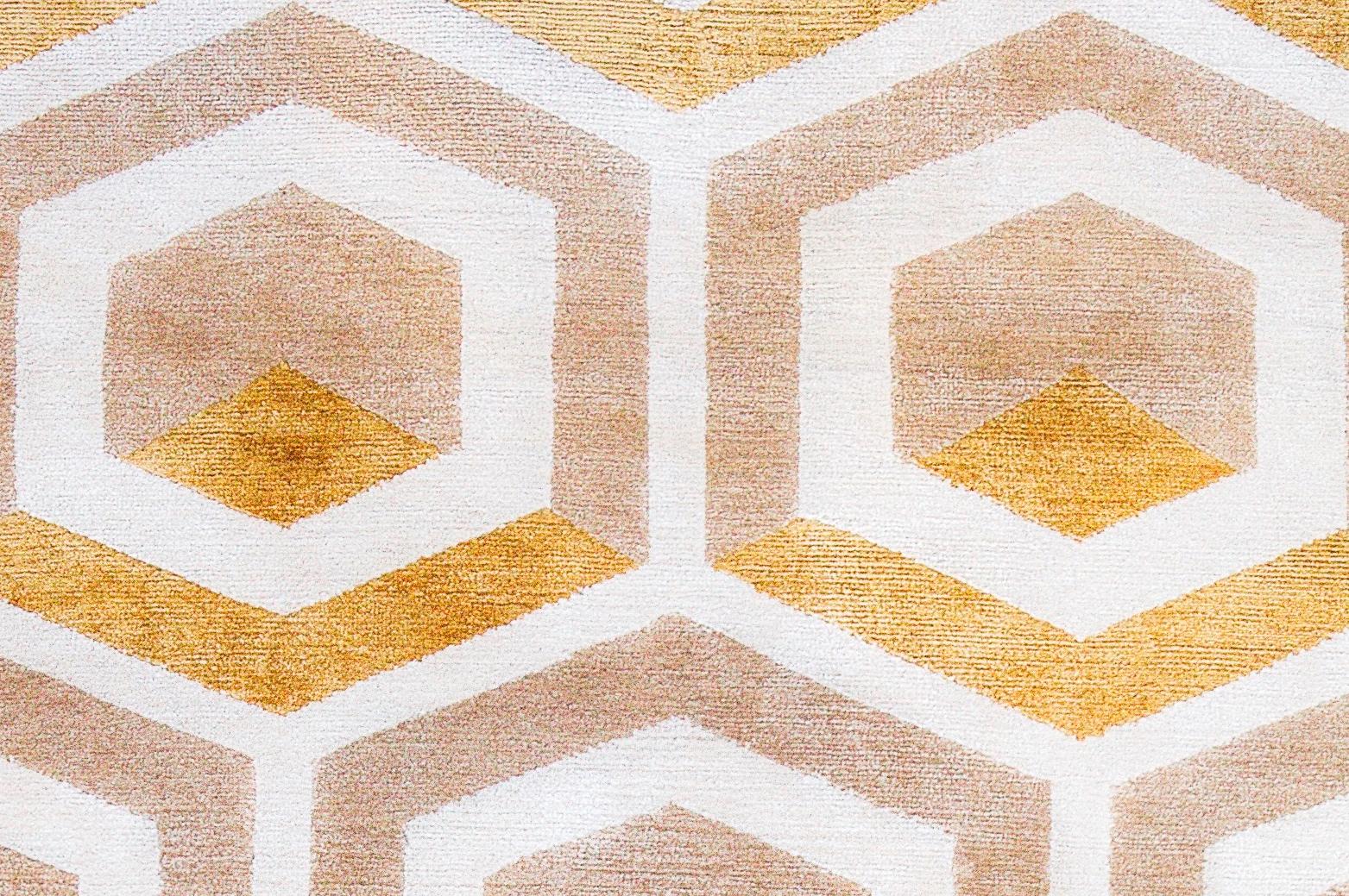 Annodato a mano GOLD ROOMS 1972 ~ Moda da pavimento annodata a mano dal designer irlandese JEFF AIRD in vendita