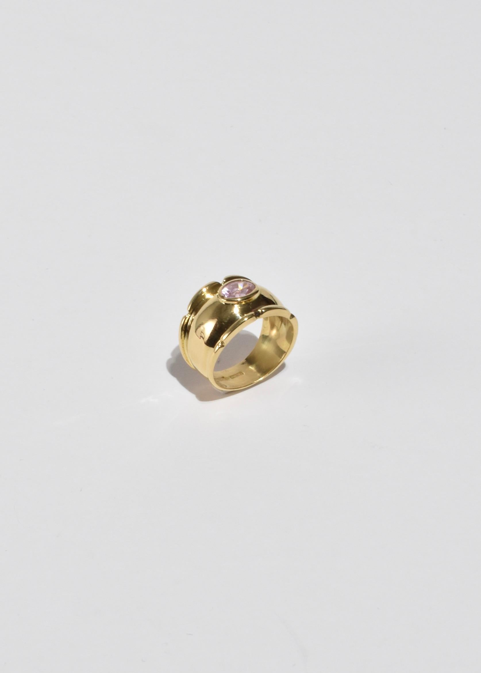 Gold Rose Quartz Ring In Excellent Condition In Richmond, VA